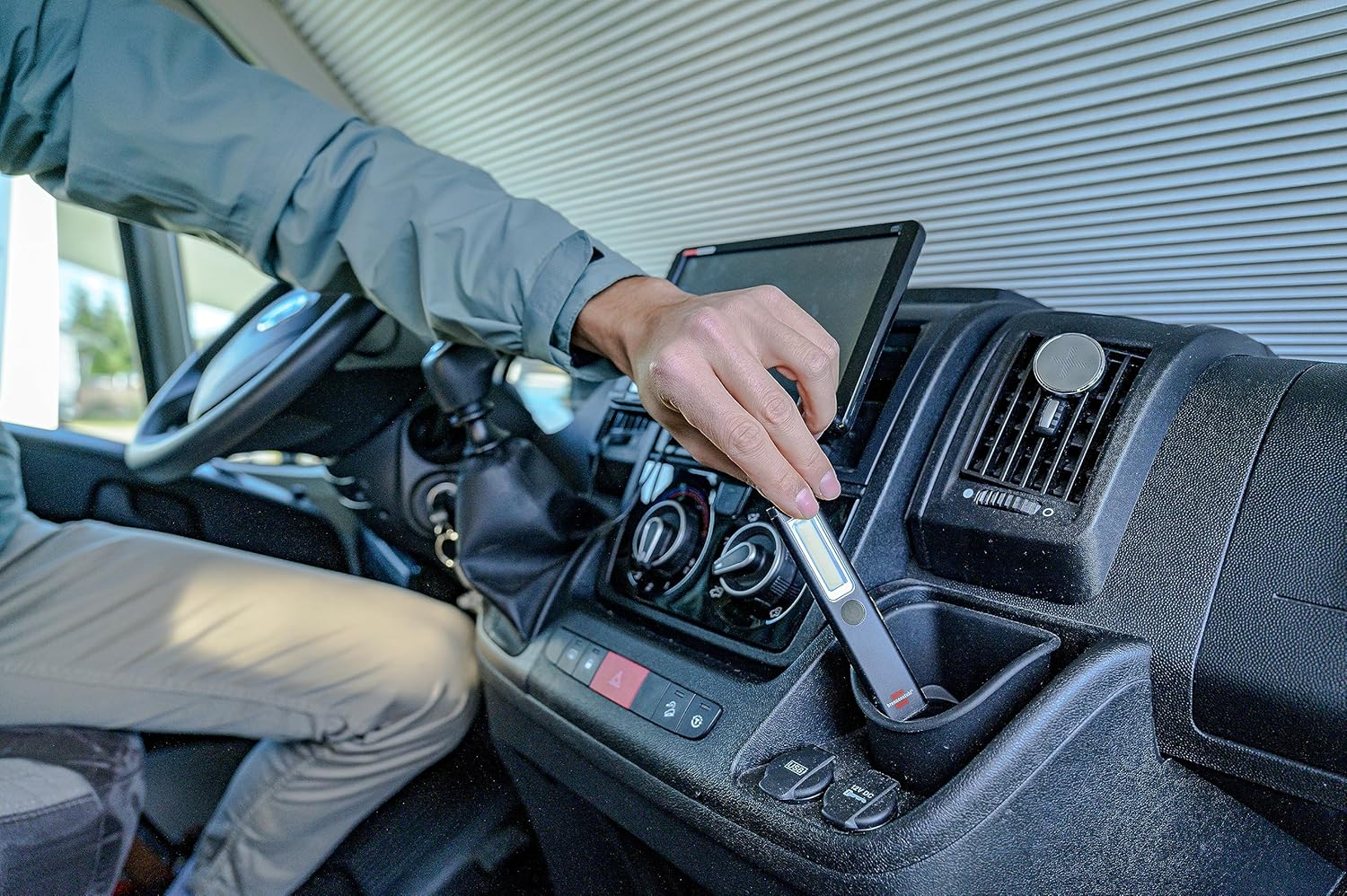 Brennenstuhl PL 200 AC/LED Flashlight with COB LED (200Lm, USB C Charging Cable, Lighting Duration up to 12H, COB Inspection Lamp with Magnet and Clip)