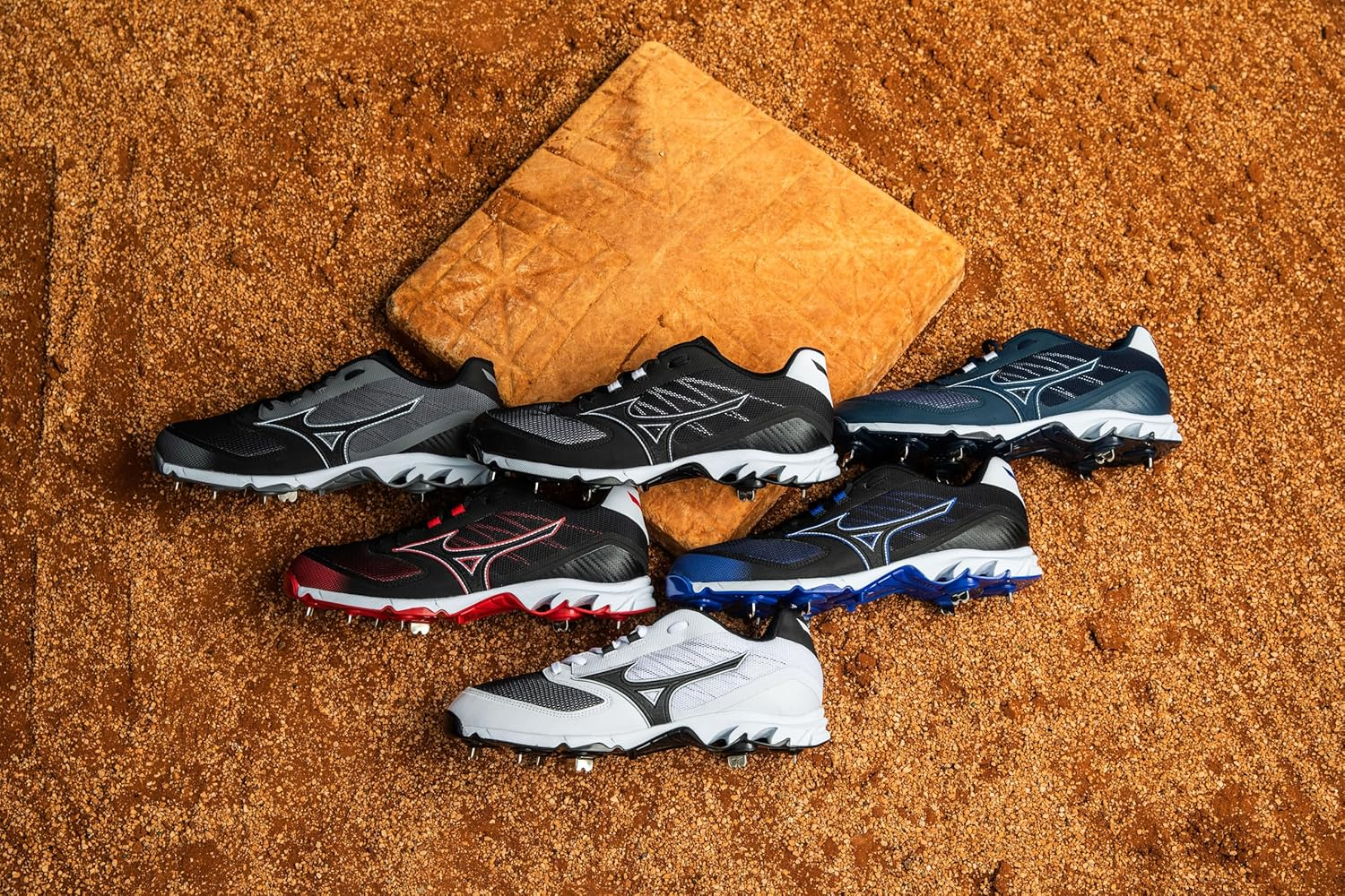 Mizuno Mens 9-Spike Dominant Ic Low Metal Baseball Cleat image number 3