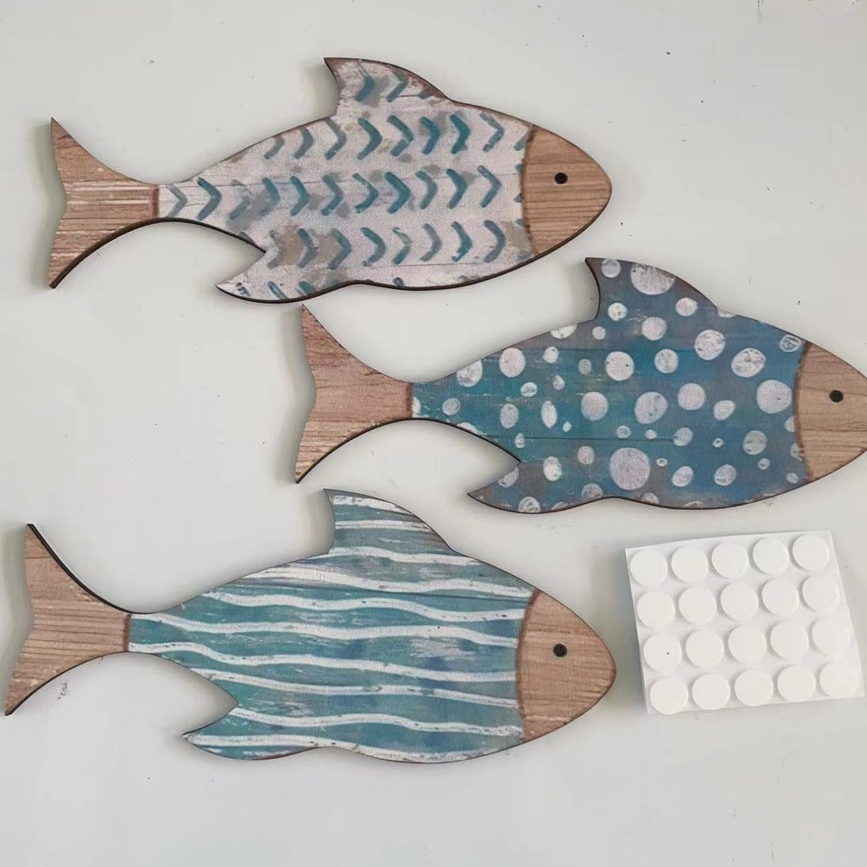 Walquicks 3 Pcs Wooden Fish Coastal Decor Set, Wall Decor Beach Themed Room Decor, Vintage Lake House Decor, Nautical Ocean Wooden Fish Wall Art Decor for Home Indoor Outdoor Bathroom Living Room image number 1