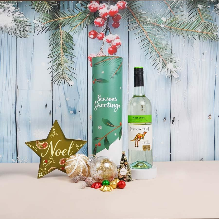 A Christmas Cracker - Yellow Tail Wine Gift Hamper (Merlot)