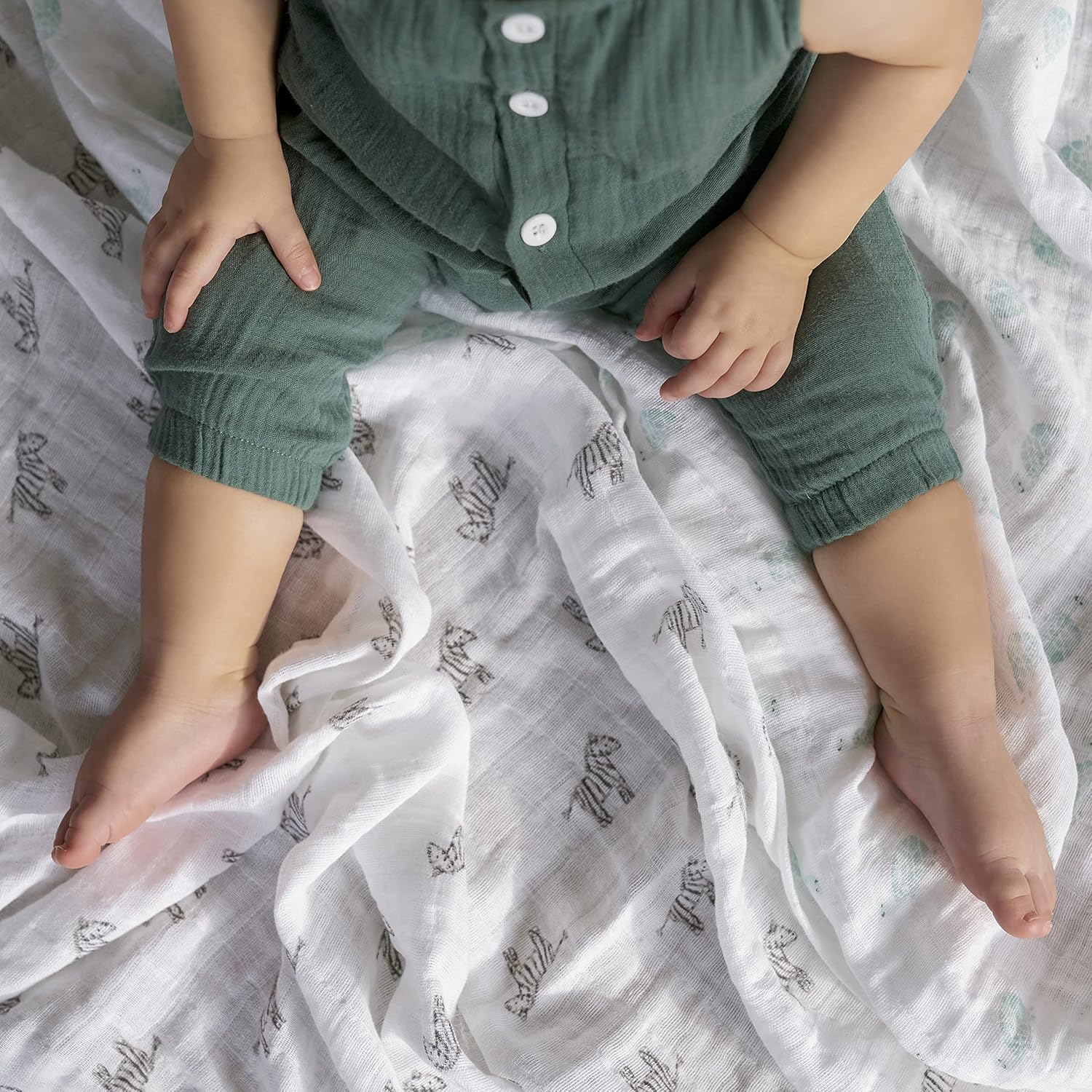 Aden + Anais&trade; Musy Squares 3 Pack Organic Cotton Muslin Outdoors (Animal Kingdom) image number 1