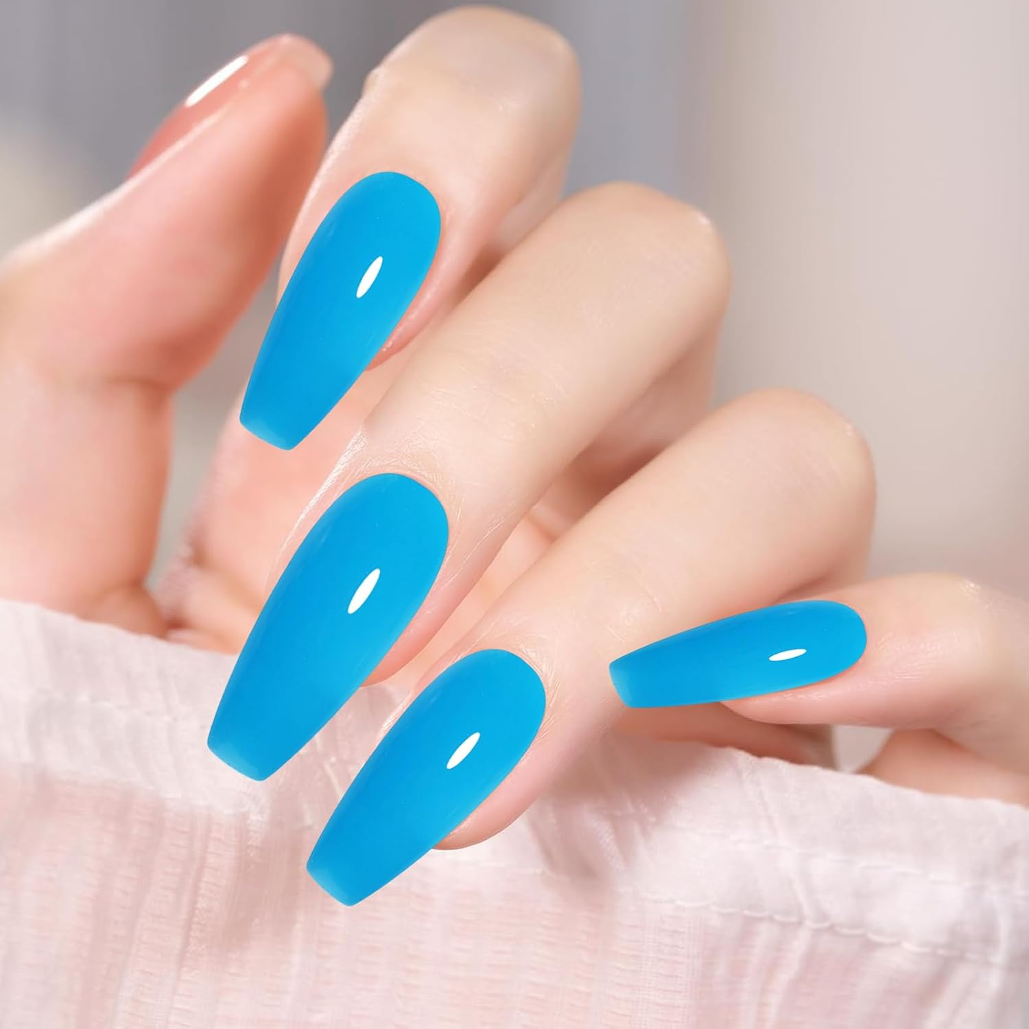 Semi-Permanent Gel Polish &ndash; UV Formula, Fluorescent, Shiny | Set of 6 Colours with Shiny Flakes Effect in the Dark, Durable Adhesive for Nail Reconstruction and Professional Female Quick Manicure image number 6