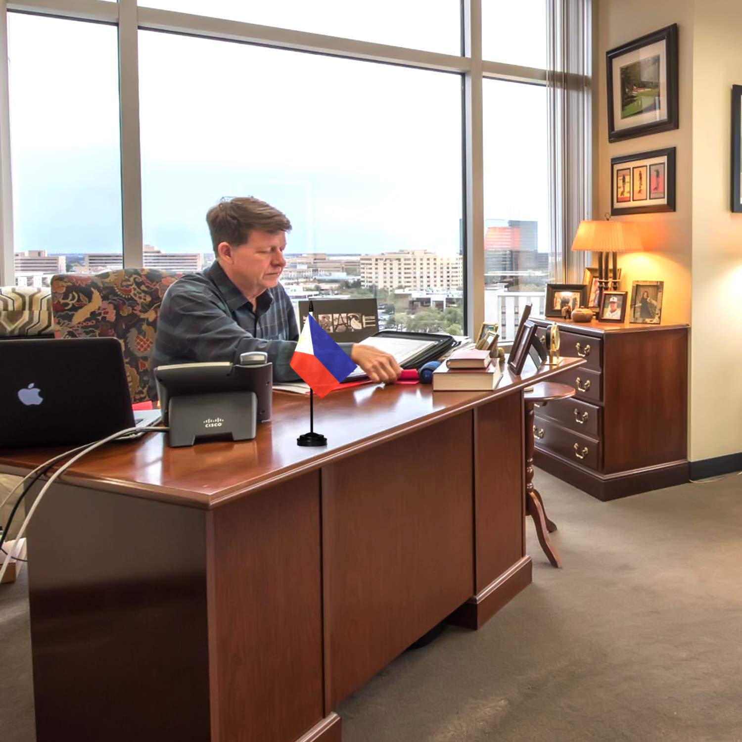 ANLEY Philippines Deluxe Desk Flag Set - 6 X 4 Inch Miniature Philippine Desktop Flag with 12" Solid Pole - Vivid Color and Fade Resistant - Black Base and Spear Top