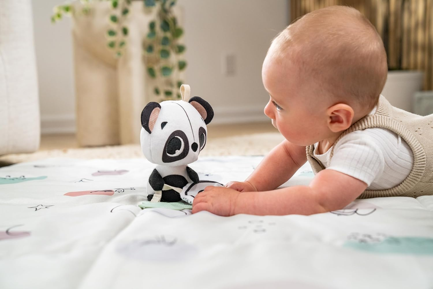 Tiny Love Take along Musical Panda, Black & White Decor Tiny Love 'George' Black & White Rolling Toy 3M+ image number 6