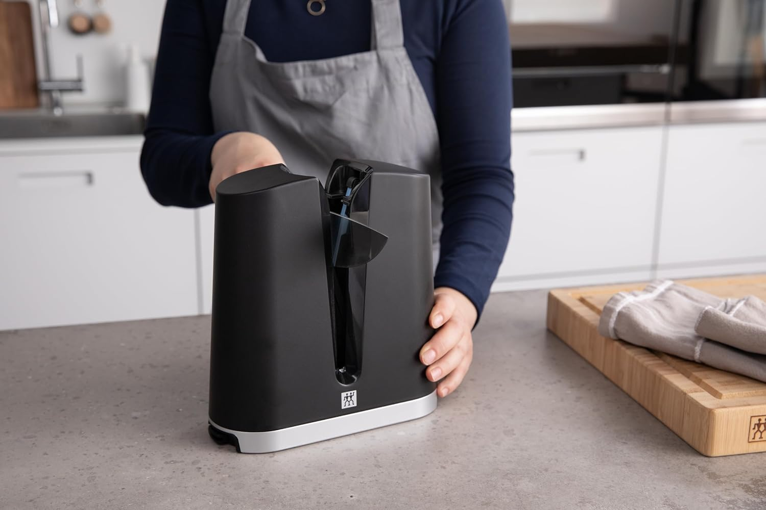 Zwilling J.A. Henckels 32605-000 V-Edge Knife Sharpener Whetstone image number 3