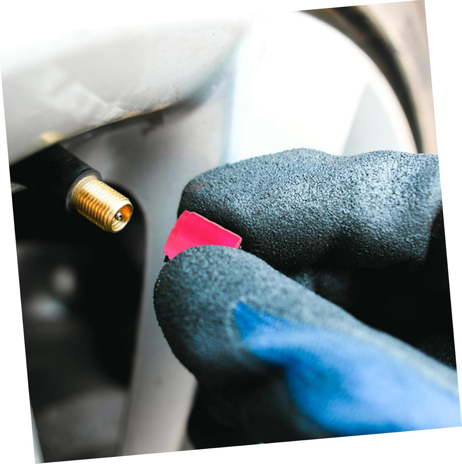 HAPINARY Luminous Car Tire Valve Stem Caps 12Pcs Set Night Glow Valve Covers Corrosion-Resistant for Universal Automotive Wheel Accessories image number 4