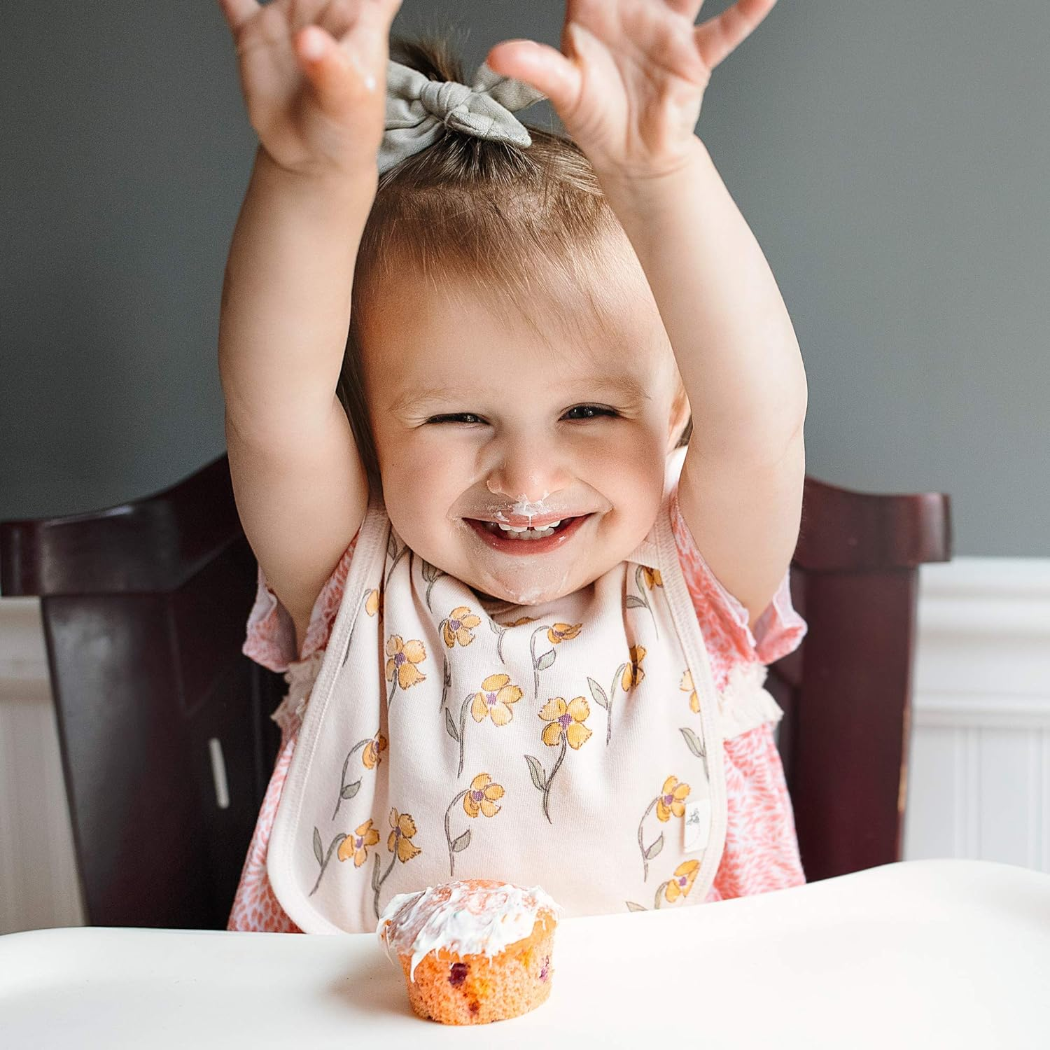 Burt'S Bees Baby Unisex-Baby Bibs, Lap-Shoulder Drool Cloths, 100% Organic Cotton with Absorbent Terry Towel Backing, Tossed Succulents, 5-Pack image number 4