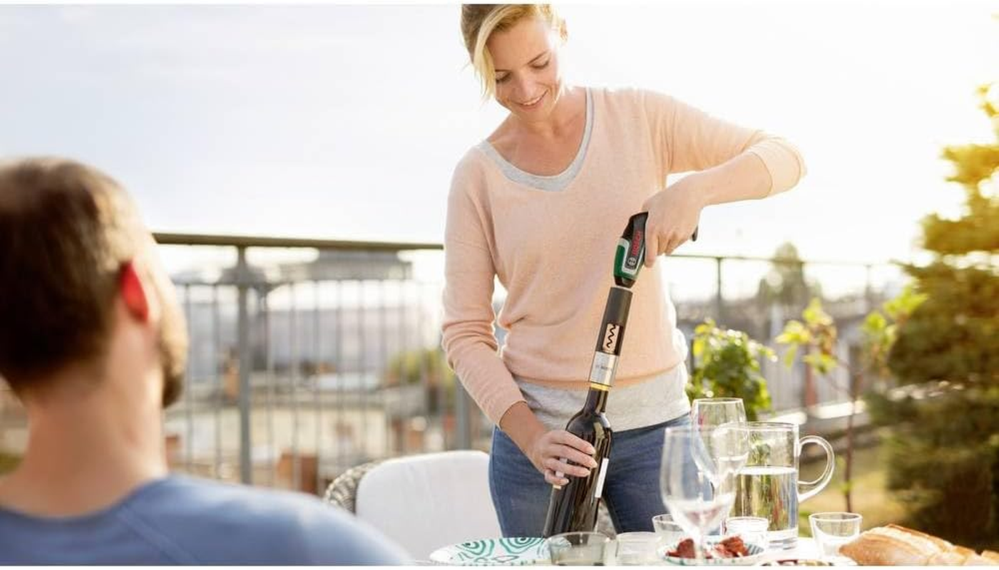 Bosch IXO Cordless Screwdriver 7Th Generation 3.6V 2.0Ah 5.5Nm Set Including Angle and Eccentric Attachment with Micro USB Cable Screws up to 190 Screws in Storage Box image number 1