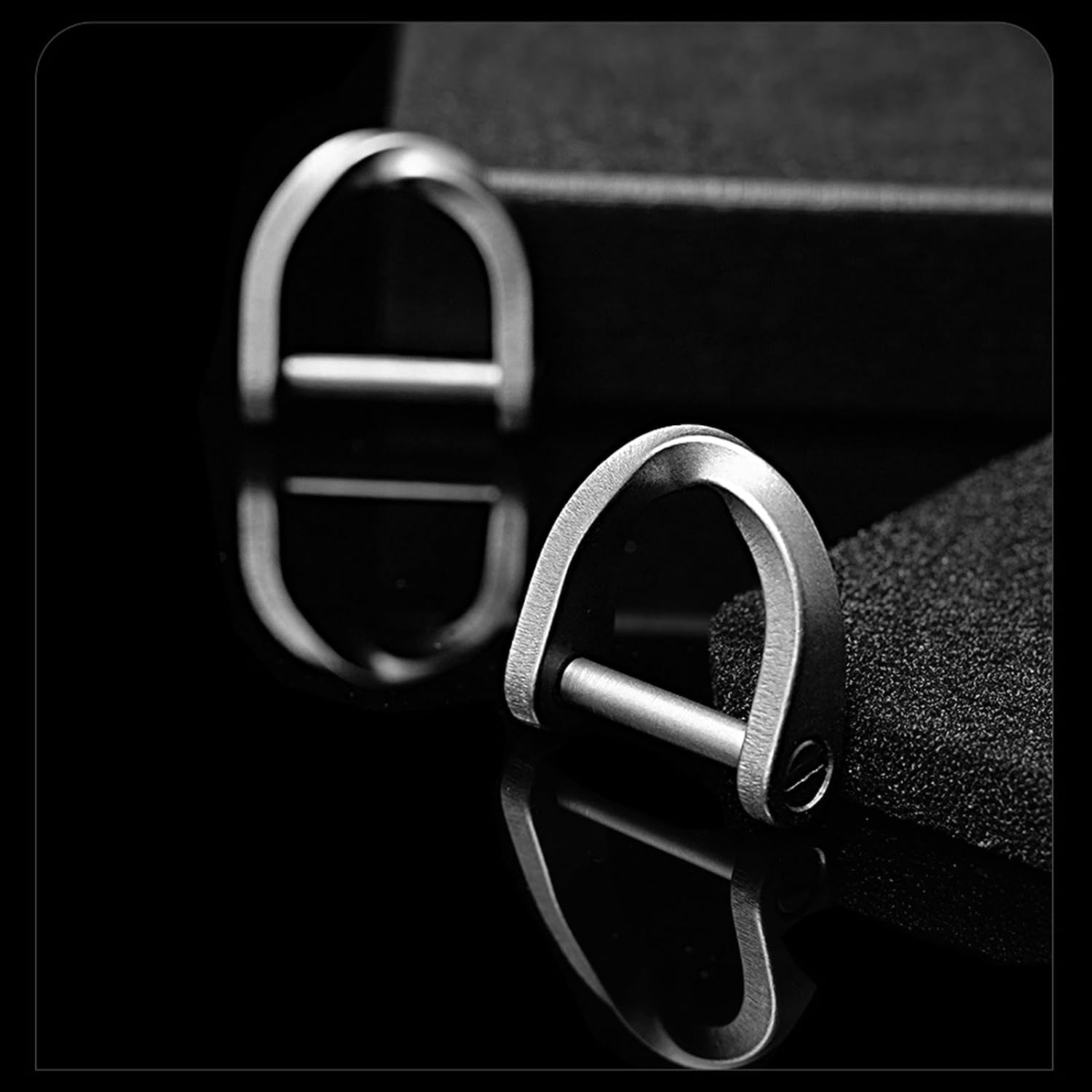Titanium U Shape D Rings, Screw Shackle Keychain Rings for Car Keys, Horseshoe Keyring