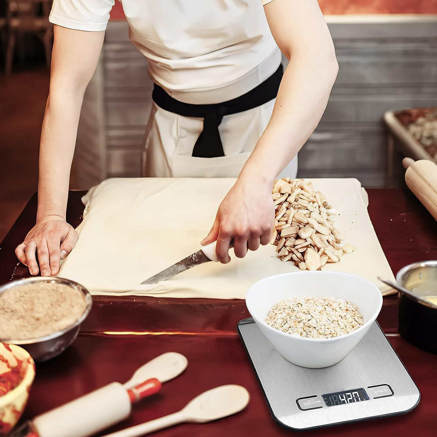 Mumoo Bear Food Kitchen Scale with 1G/0.01Oz Precise Graduation, 5Kg/11Lb Digital Grams and Ounces for Weight Loss, Baking, Cooking, Keto and Meal Prep, LCD Display, Medium, 304 Stainless Steel image number 3