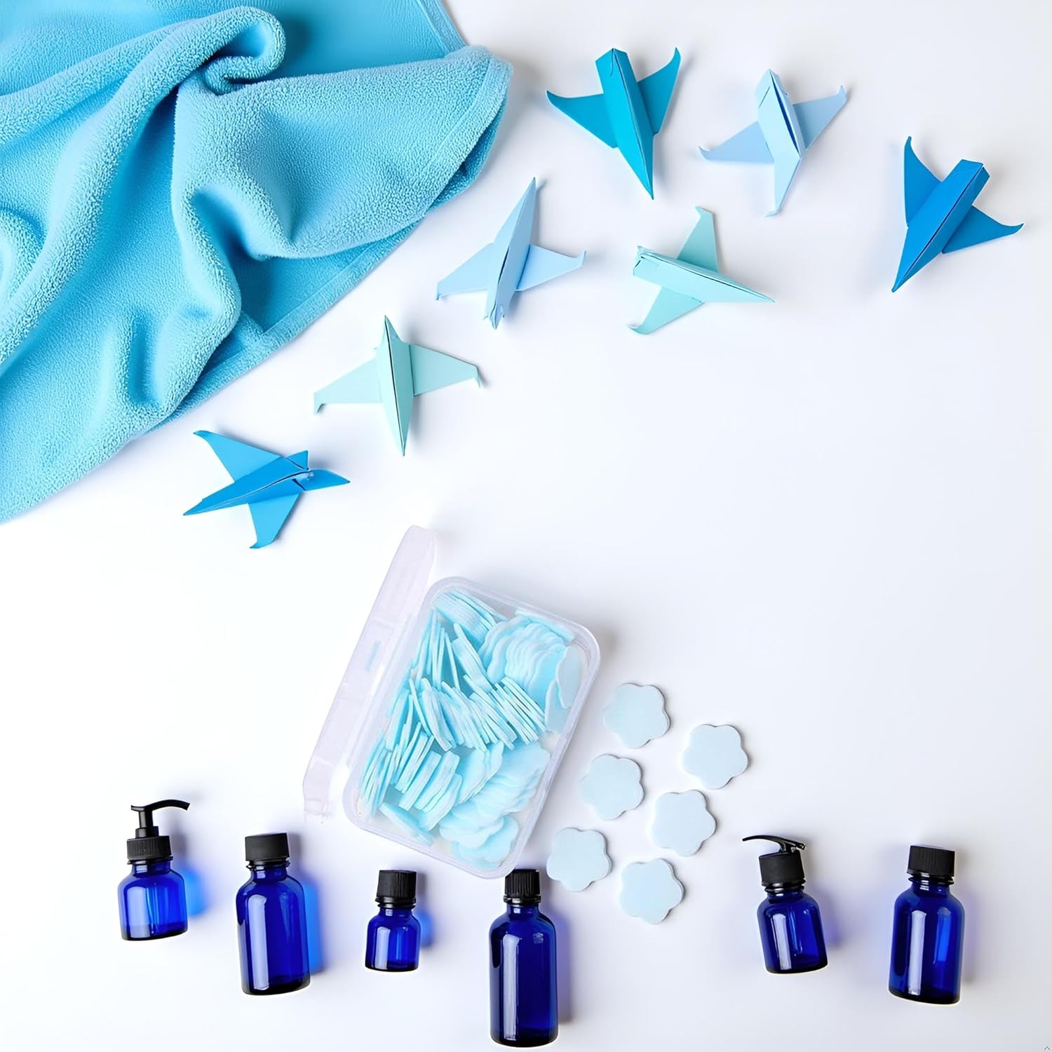100Pcs Blue Mini Portable Travel Soap Paper Sheets,Flower Shape Disposable Paper Soap Flakes, Cleaning Washing Hand Toiletry Sheets Foot and Hand Care