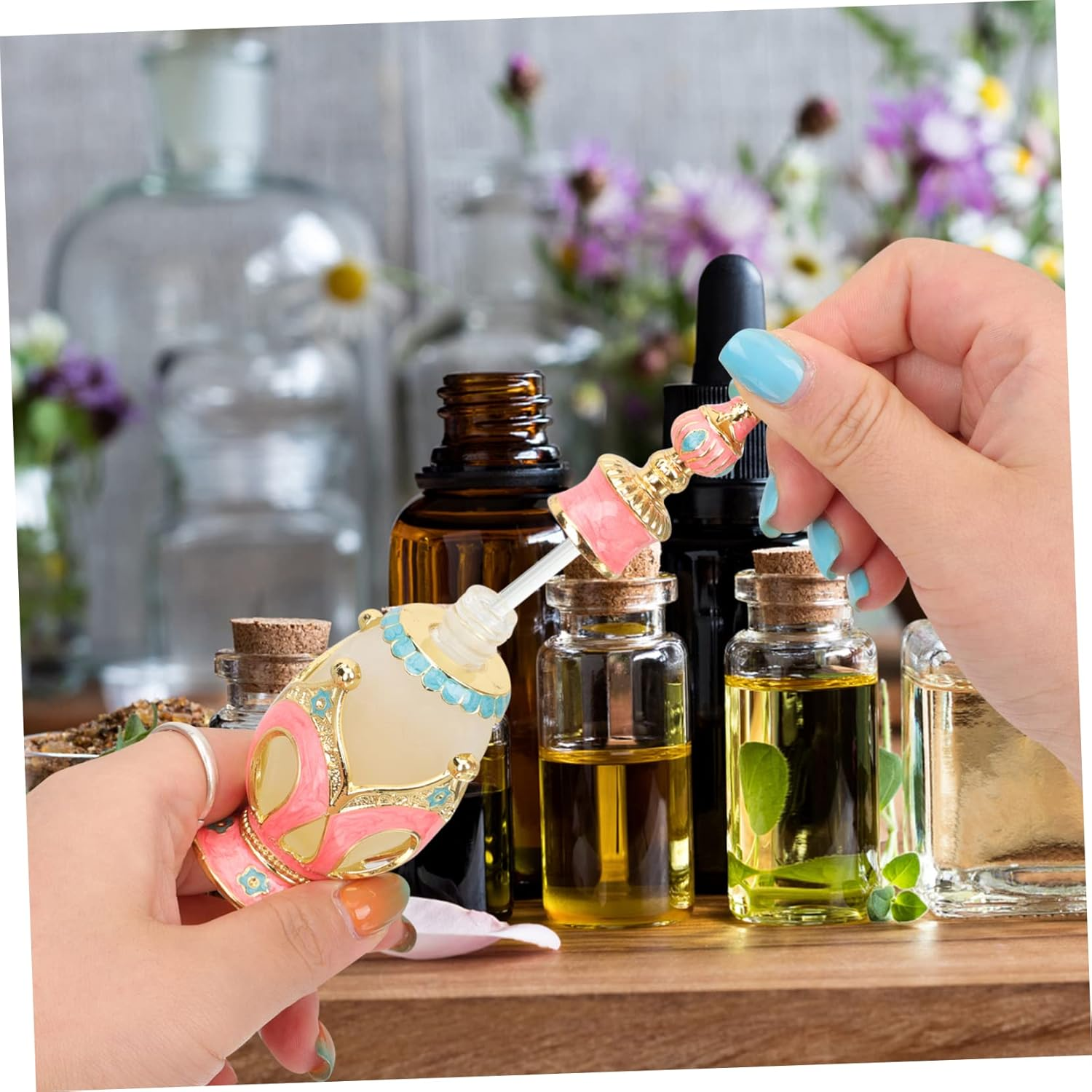 Decorative Essence Bottle Alloy Material for Perfume Packing and Essential Oil Storage Use as Diffuser Bottle for Convenient Aromatherapy the Go image number 5