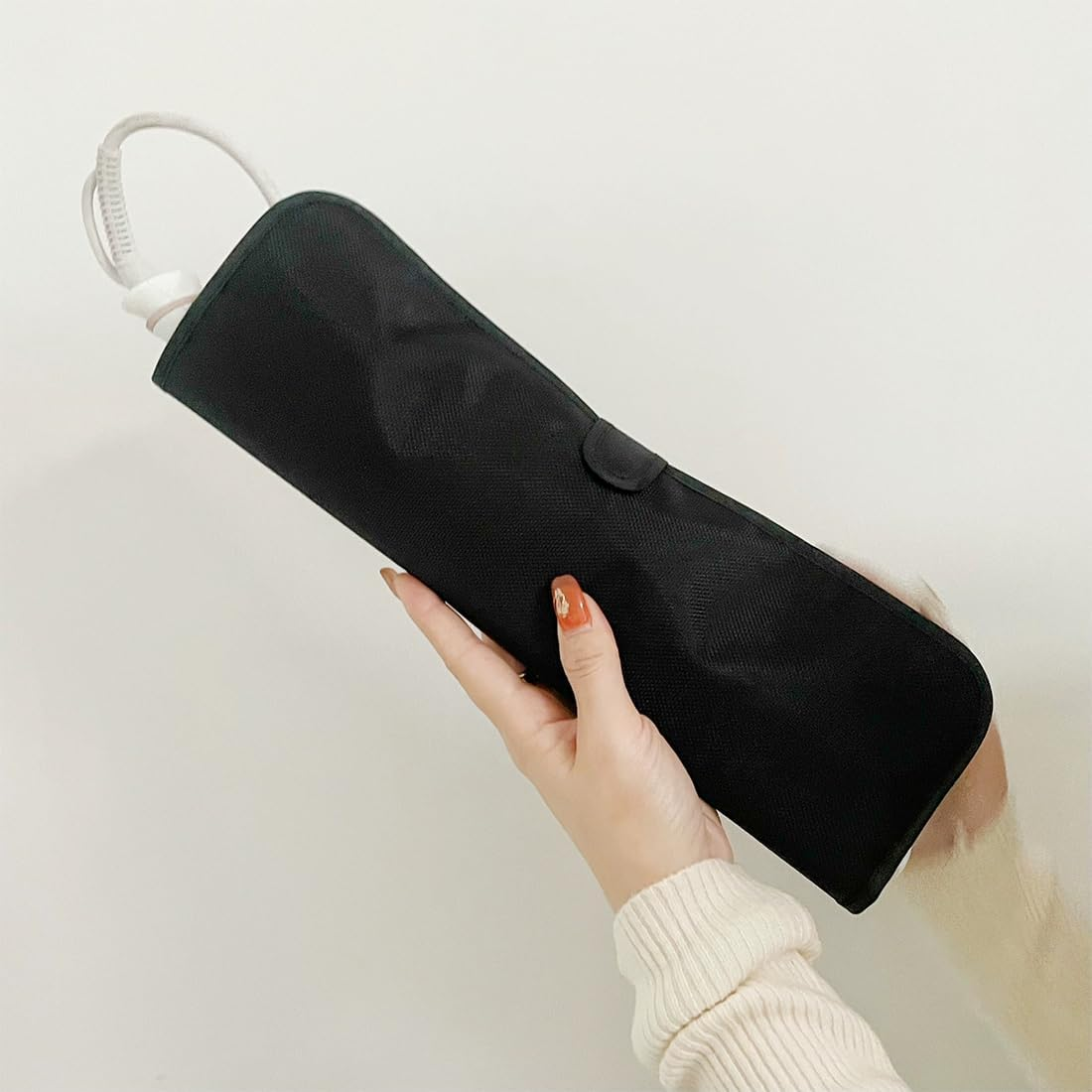 KSJEHW Heat-Resistant Mat for Curling Irons, Straighteners, Straighteners and Hair Styling Tools, 34 X 11 Cm, Black, Durable up to 450&deg;F image number 1