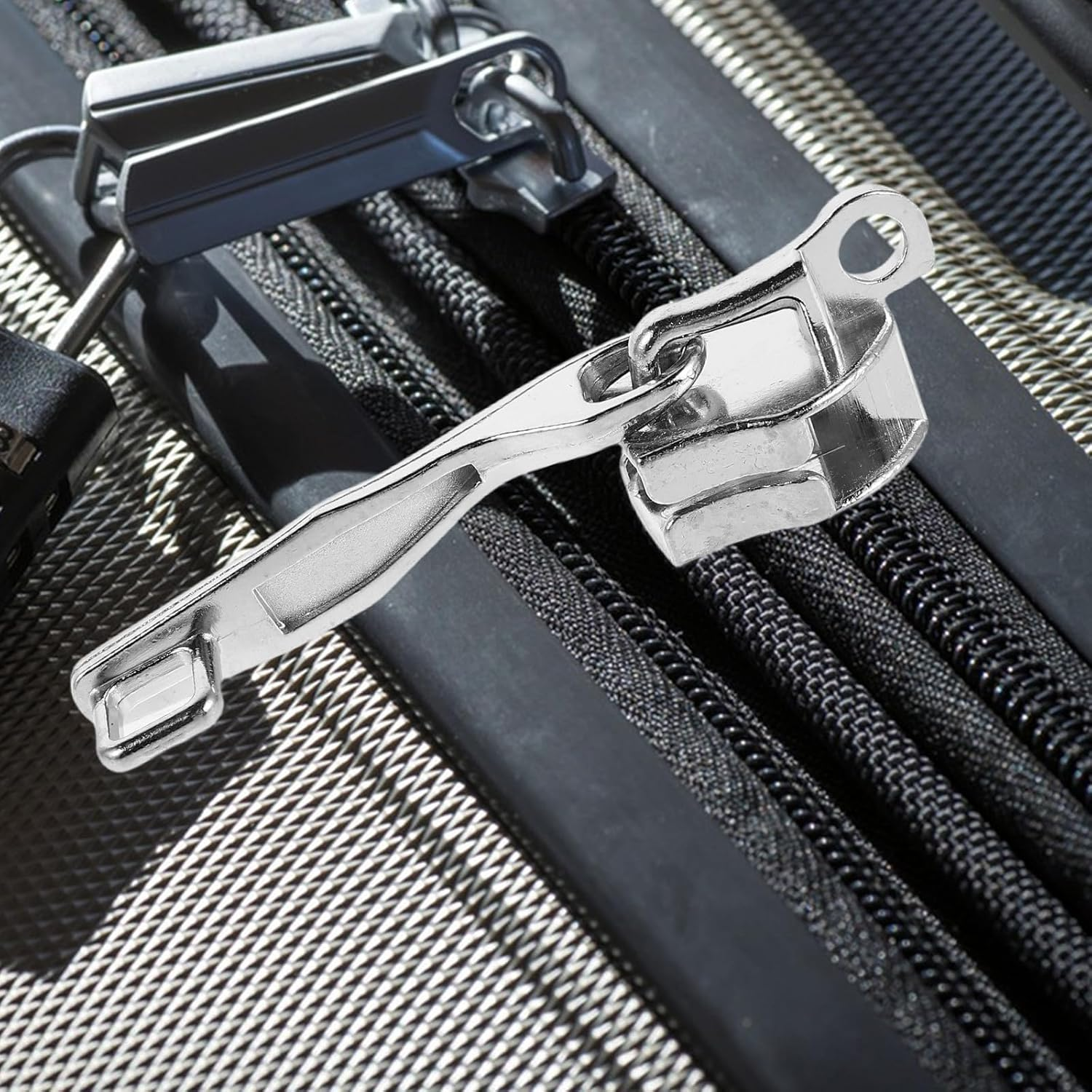 Holibanna 5 Pairs Alloy Zipper Puller Replacement Kit with Nylon Double- Hole, Vintage Silver, Luggage Zipper Repair for Travel Bags and Outdoor Gear image number 4