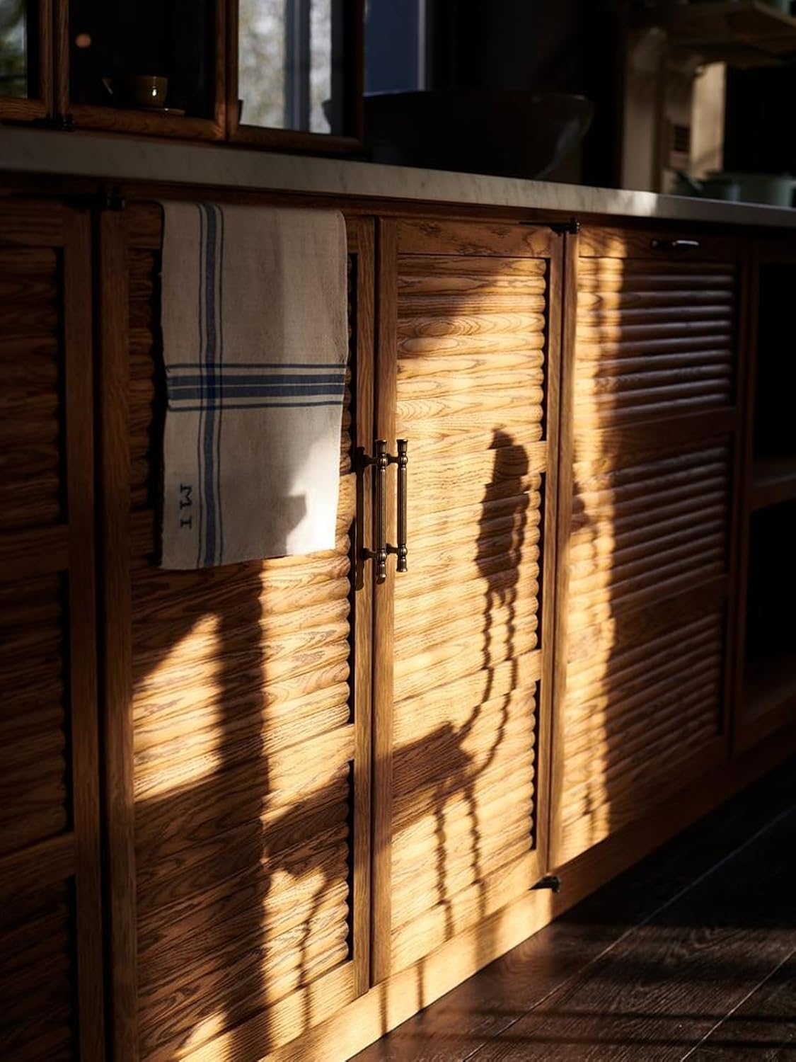 Antique Brass Cabinet Pulls - 3-3/4 Inch(96Mm) Hole Center Classic Vintage Drawer Handles Zinc Alloy,Kitchen Cupboard Bathroom Dresser Cabinet Hardware (2, Antique Brass, 3-3/4"(96Mm) Hole Centers) image number 2