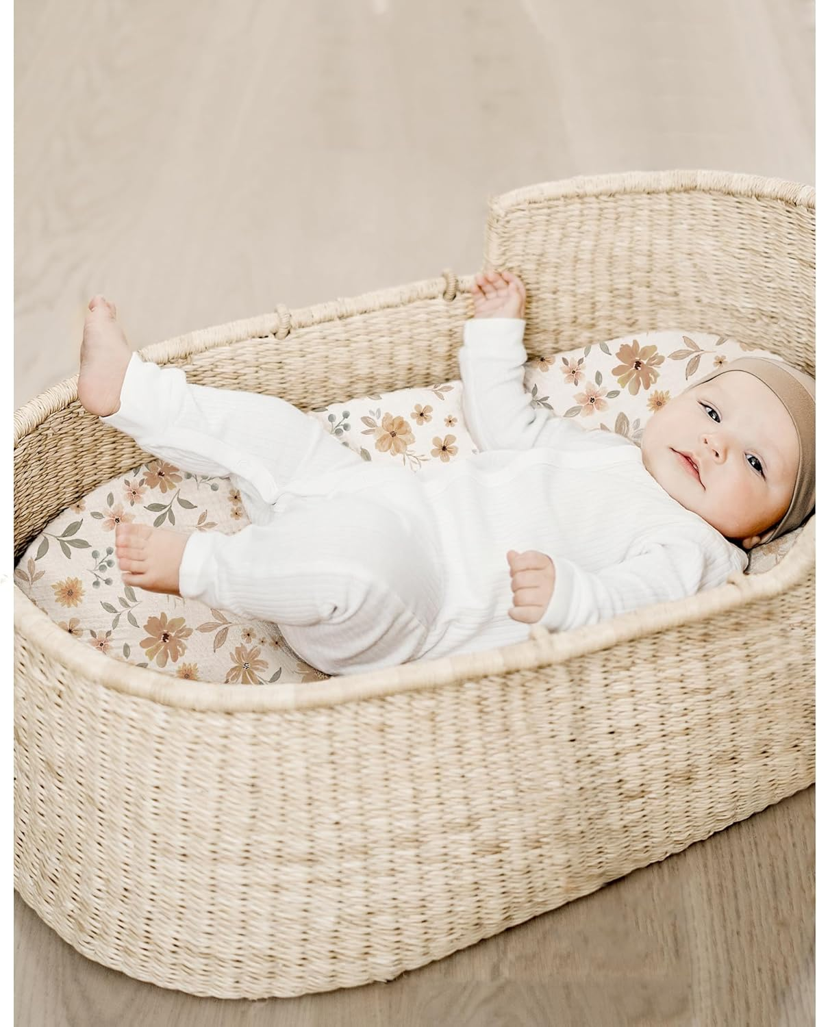 Konssy 2 Pack Muslin Fitted Bassinet Sheets for Baby Girl Boy, Soft Breathable Baby Bassinet Sheets Fit for Bassinets, Cradle, Moses Basket Oval Rectangle Pad/Mattress (Peach,Floral) image number 6