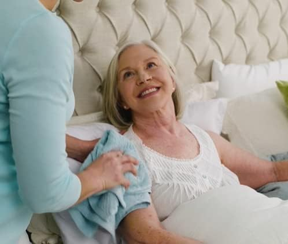 No-Rinse Body Wash, 8 Fl Oz - Leaves Skin Clean, Moisturized and Odor-Free, Rinse-Free Formula image number 2