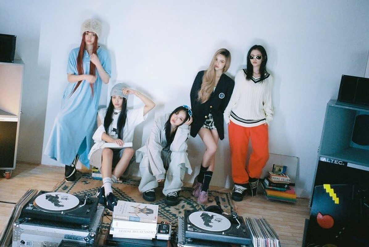 Newjeans How Sweet Double Single Album with Tracking Sealed NJS New Jeans (Weverse Albums 3 Version SET)