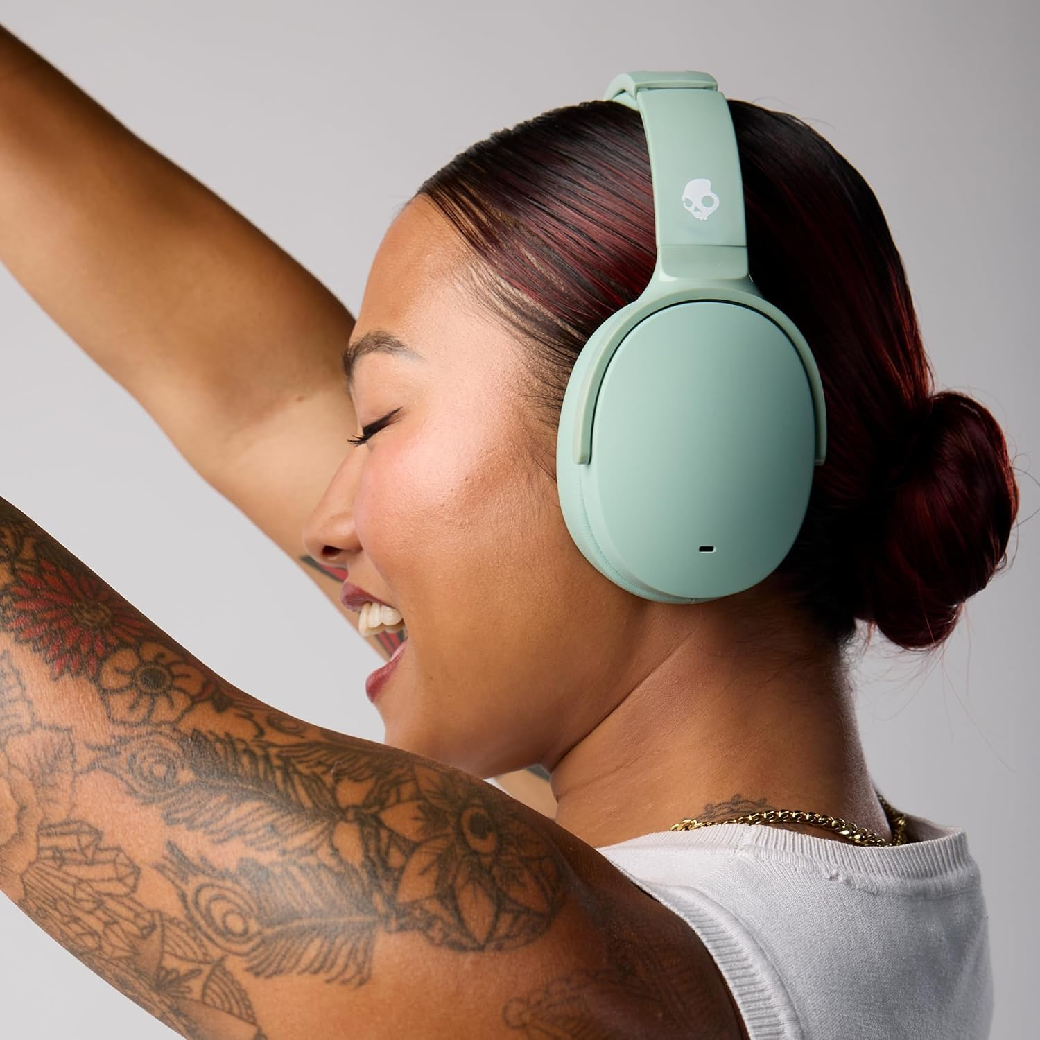 Skullcandy Hesh ANC Over-Ear Noise Cancelling Wireless Headphones, 22 Hr Battery, Works with Iphone Android and Bluetooth Devices - Preppy Sage image number 3