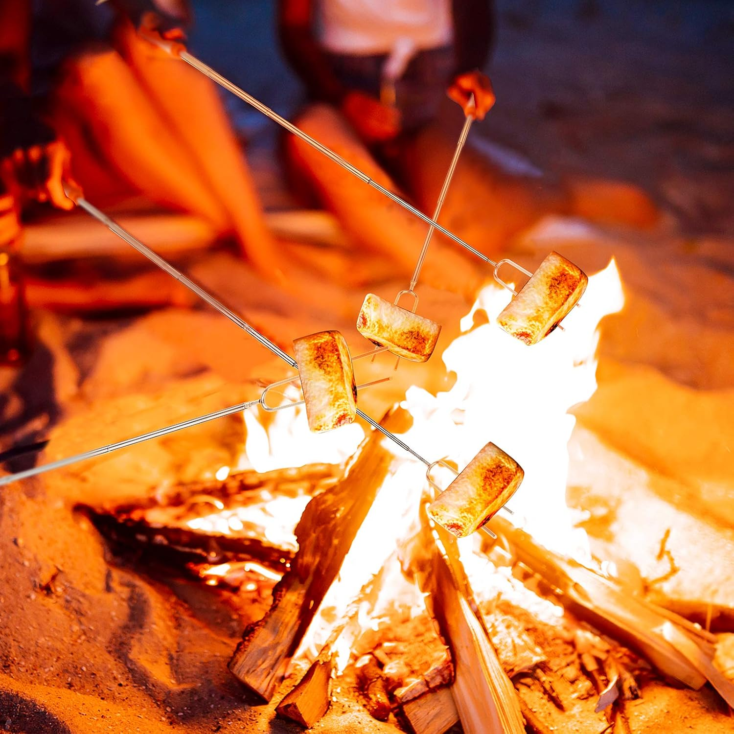 Marshmallow Toasting Forks, Telescoping Smores Sticks for Fire Pit, Marshmallow Roasting Sticks Barbecue Forks for Hotdog Hot Dog Bonfire Smores Skewers for Open Fire Pits Campfire Camping, 4 PCS