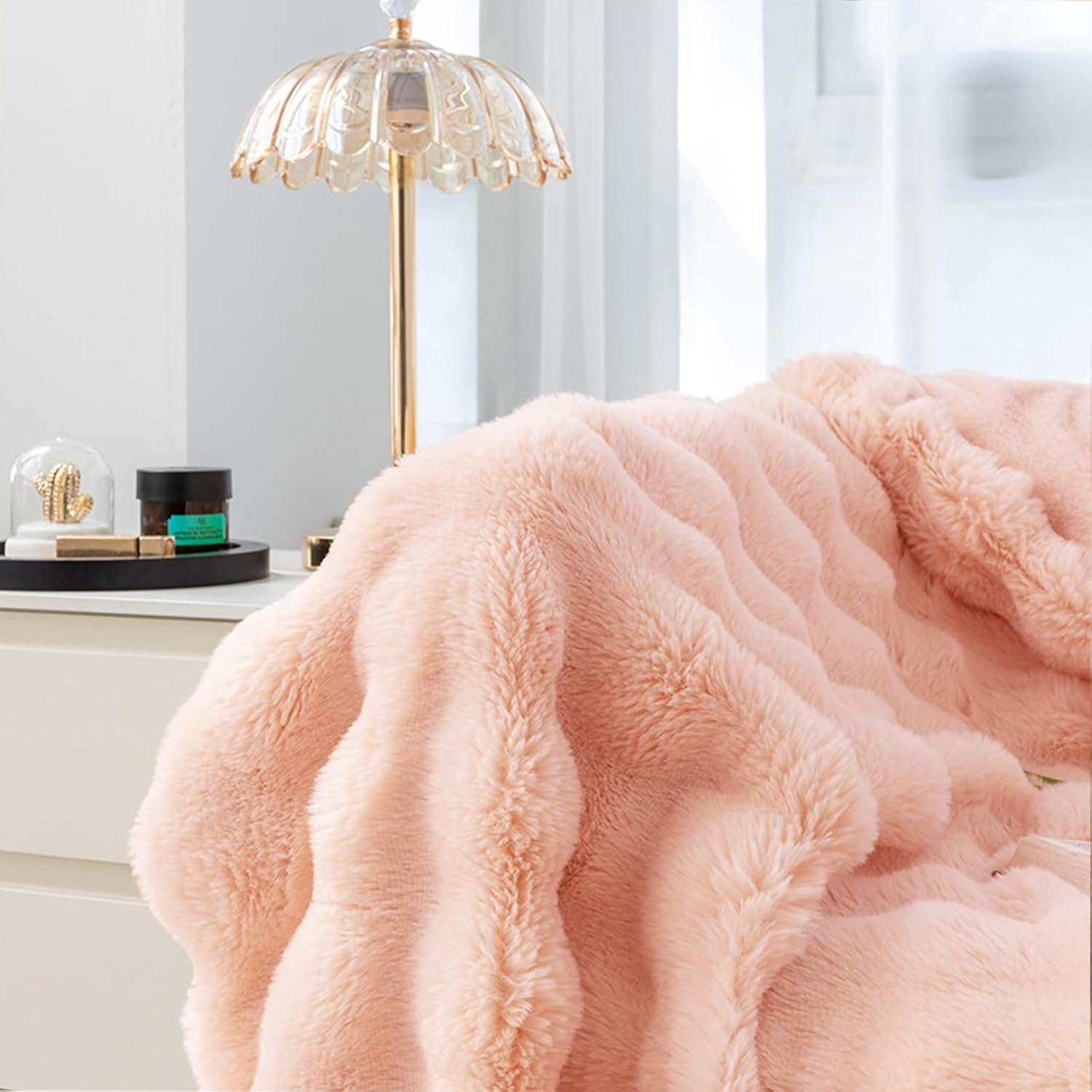 Luxury Plush Throw Blanket 51&times;63In, Super Comfort Oversized Warm Bubble Plush Throw Blanket, Soft Cozy Blanket, Warm Bed Throws for Couch Chair Bed Sofa -Light Pink image number 2