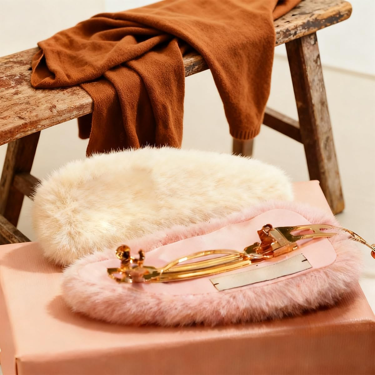 3Ps Women'S Small Hair Clips Plush for Styling Large Letters Duckbill Hair Clips Thick & Thin Hair Accessory image number 2