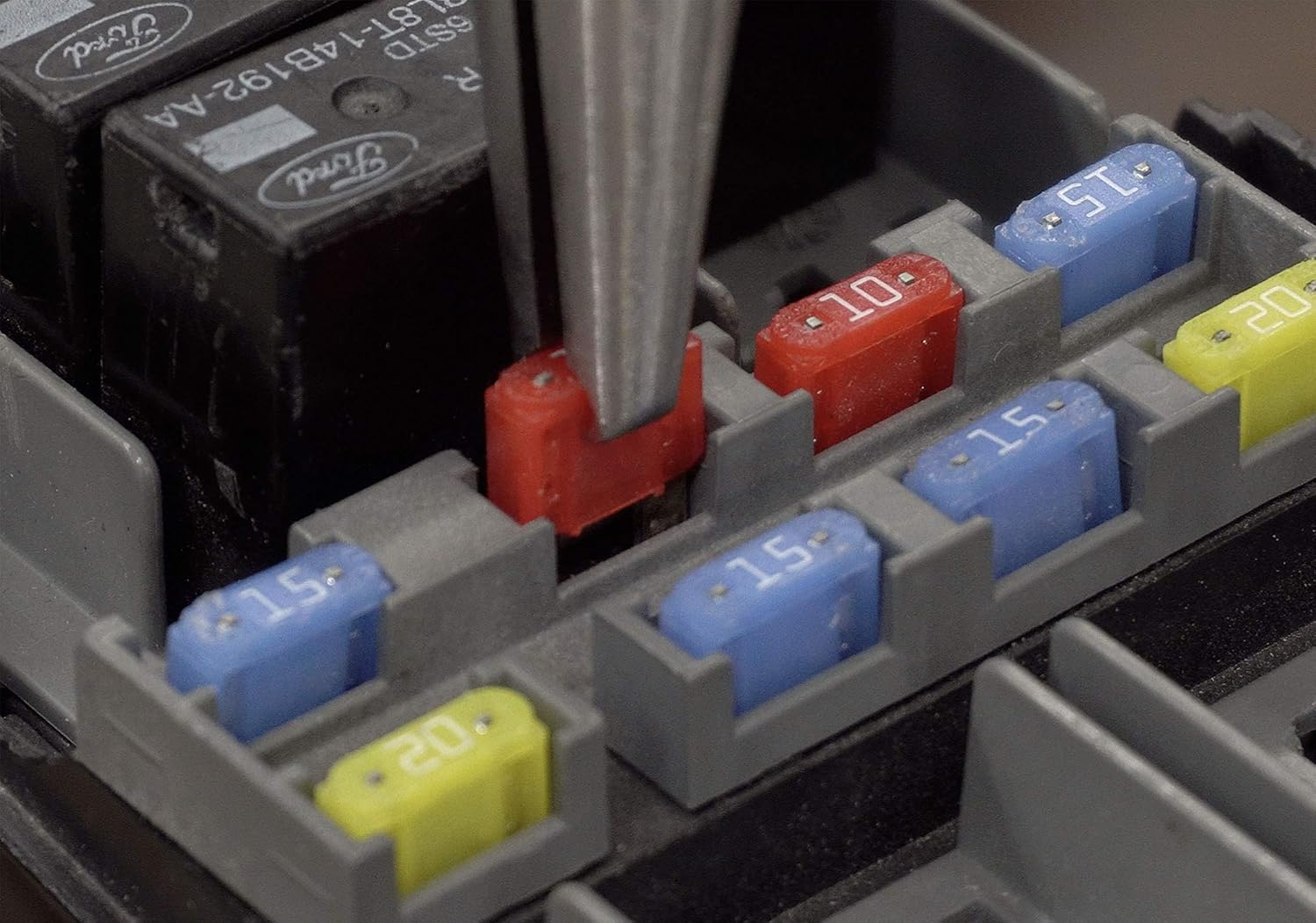 Lisle 42810 Plastic Clip Removal Pliers image number 1