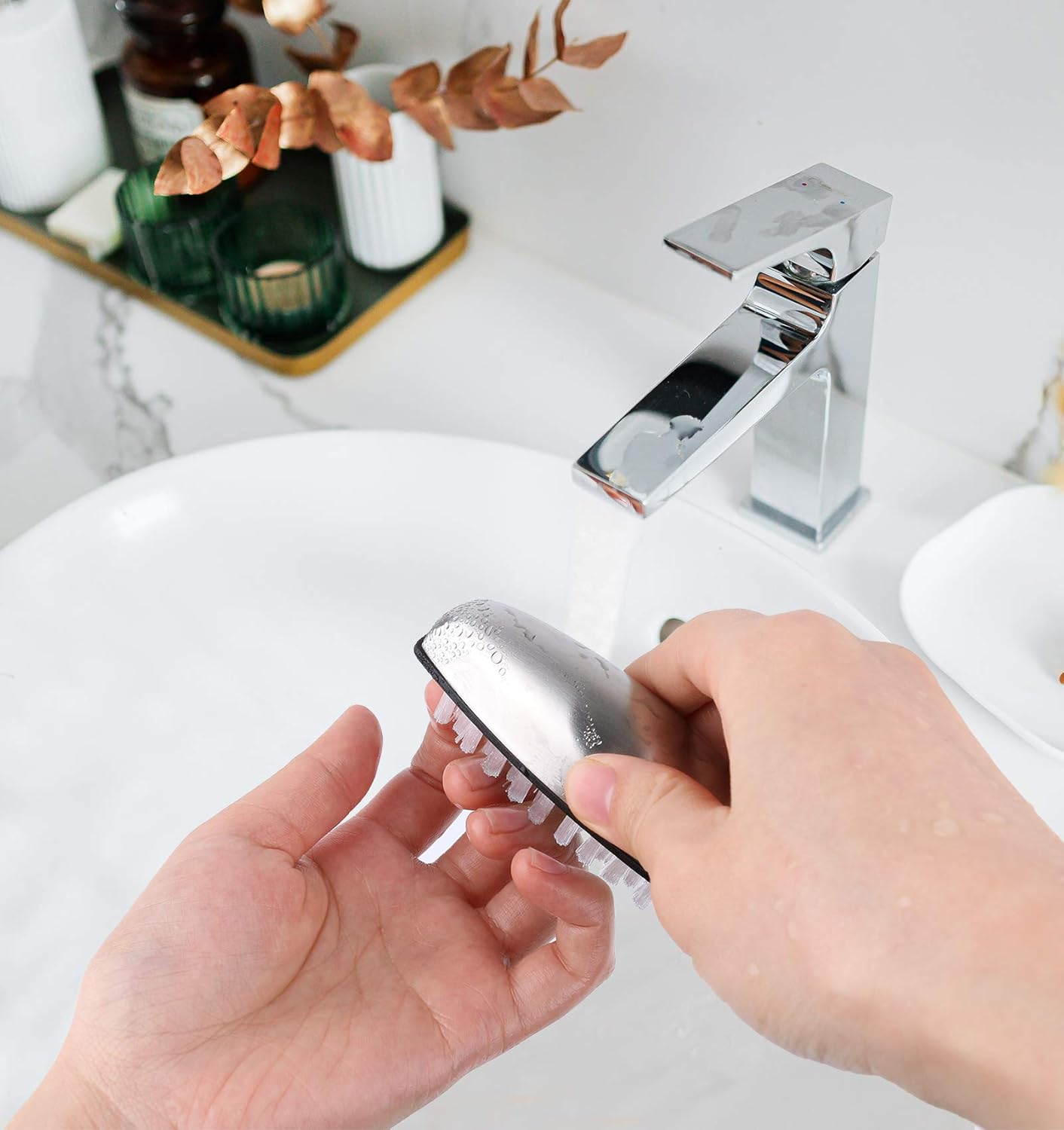 Yebeauty 2 PCS Nail Brushes for Cleaning, Stainless Steel Fingernail Cleaner Toe Cleaning Scrubbing Brushes Pedicure Nail Scrubber image number 1