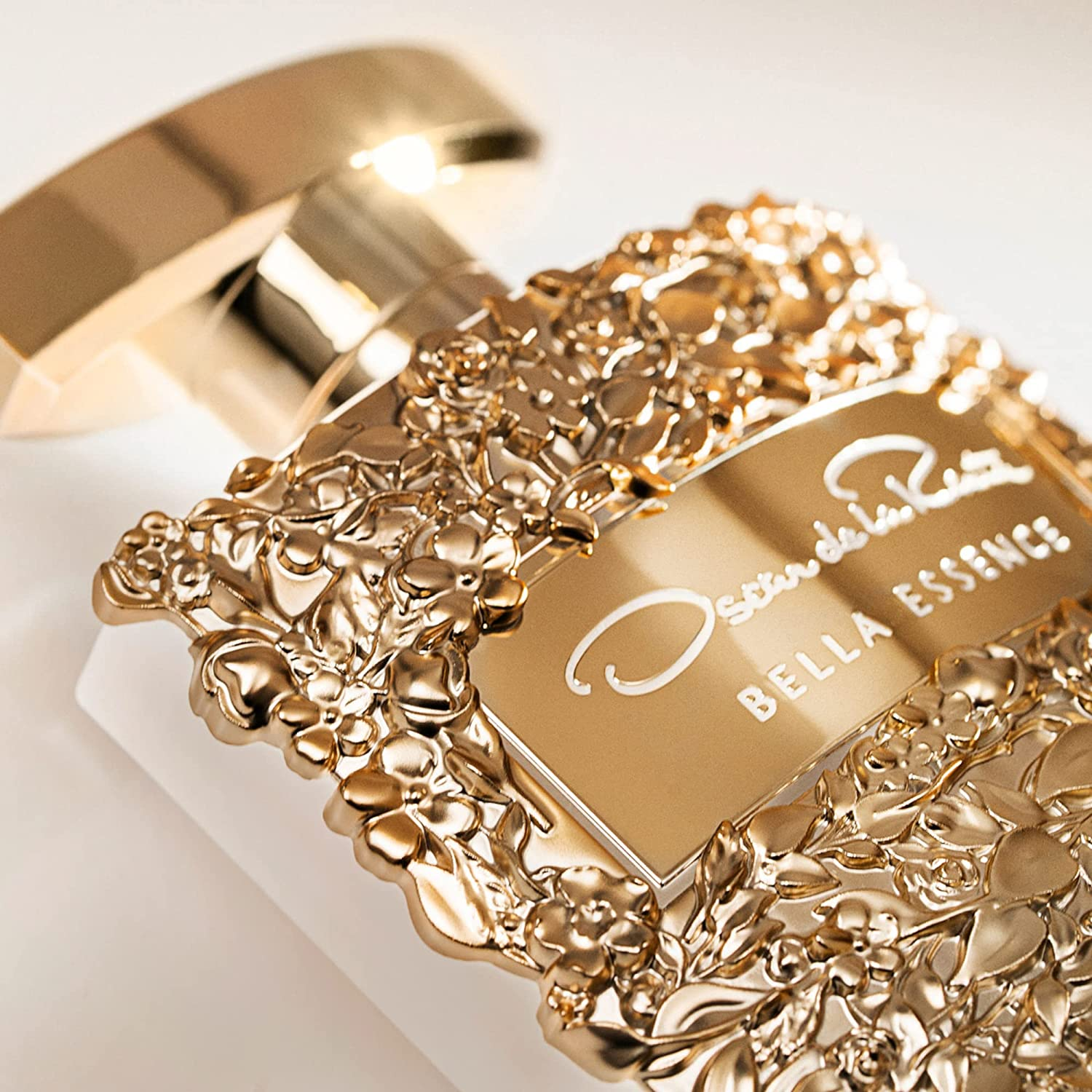 Oscar De La Renta Bella Essence Eau De Parfum Spray for Women 100 Ml image number 5