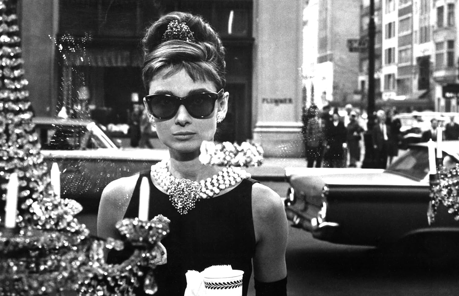 Audrey Hepburn: Icons of Style, for Fans of Megan Hess, the Little Books of Fashion and the Complete Catwalk Collections image number 1