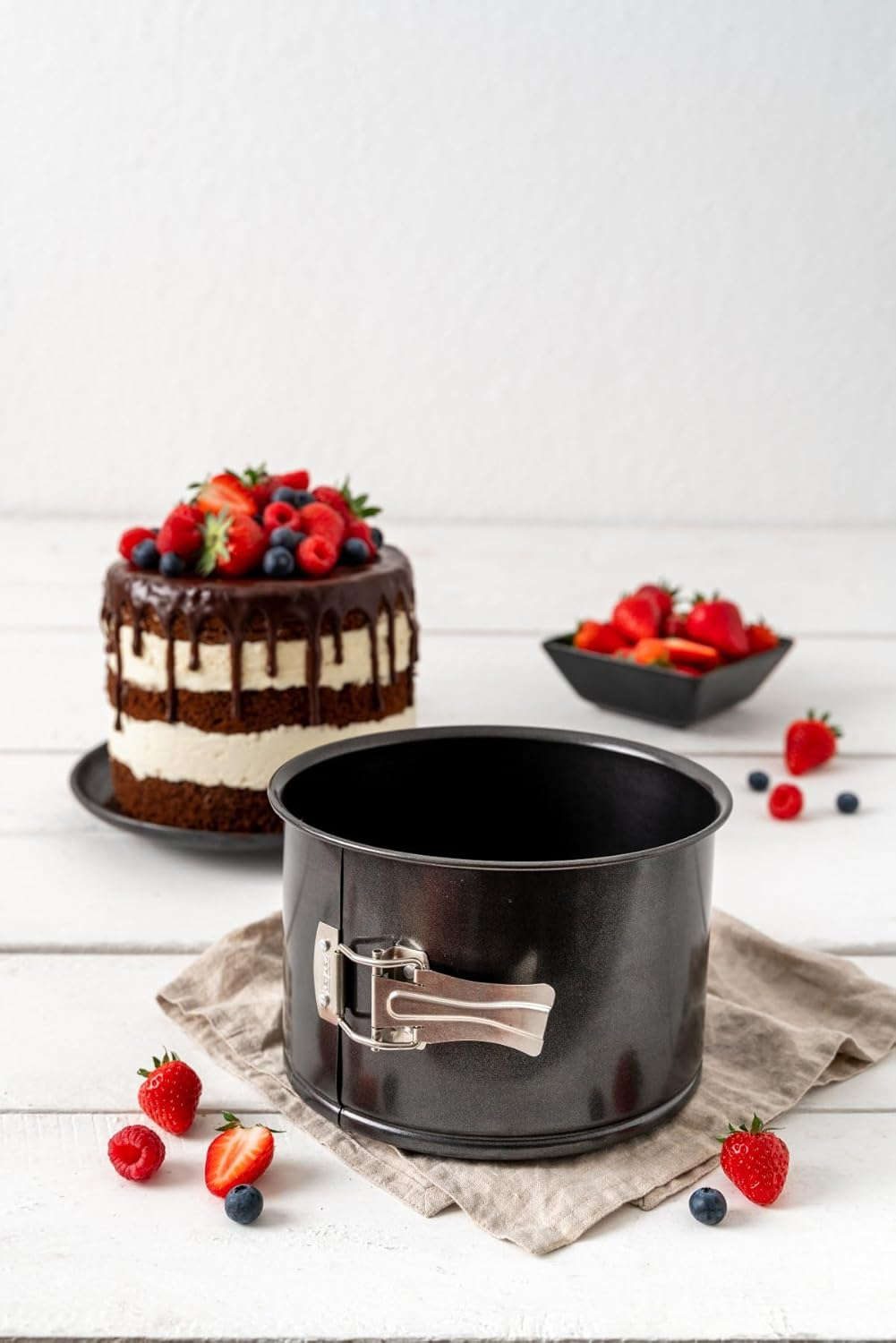 Zenker Springform Cake Tin Extra High - 18 Cm Diameter - Black Metallic Sheet Steel with Non-Stick Coating - Ideal for High Cakes and Italian Panettone - Made in Germany image number 1