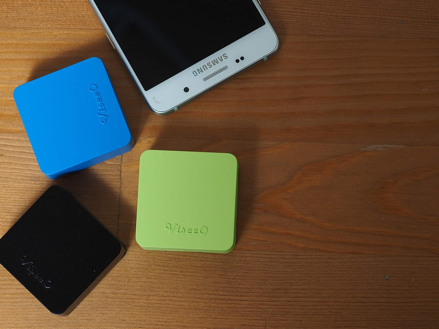 Viseeo QUBS Smart Temperature & Humidity Data Logger (Black)