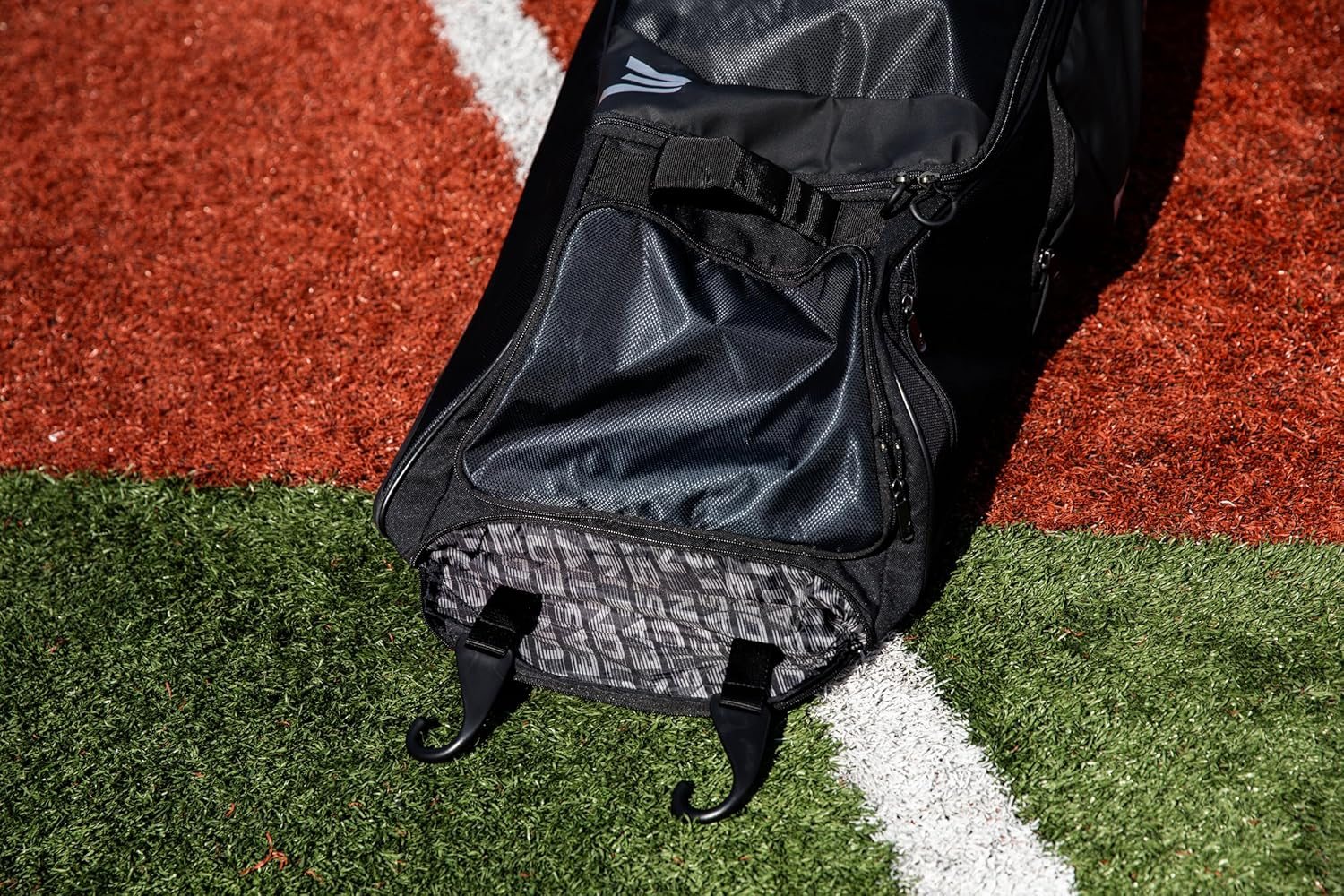 Easton | Dugout | Baseball & Fastpitch Softball | Wheeled Bag | Multiple Colors - Navy image number 2