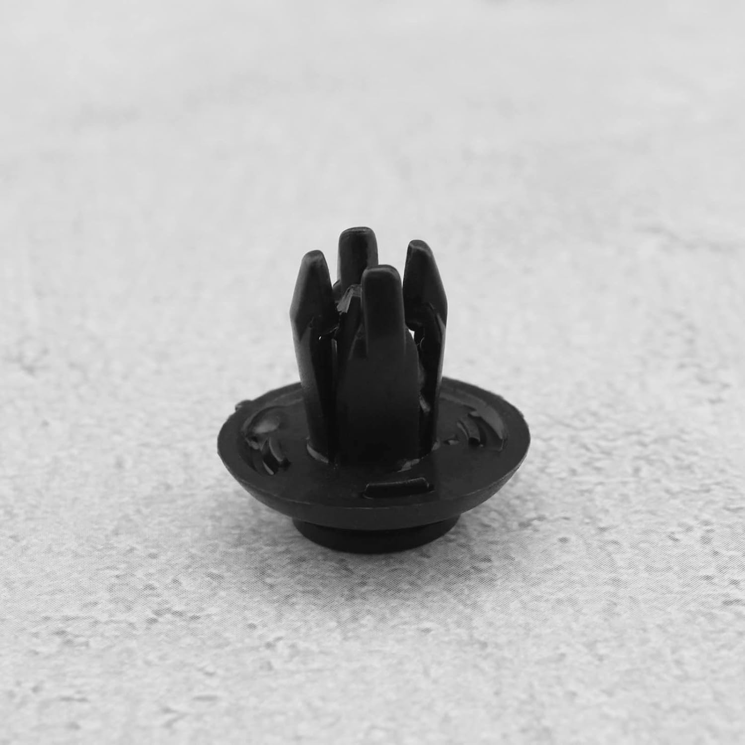 Emagtech 30PCS Car Front Bumper Trim Fastener Clips 90118-WB048 B45A56146A Compatible with CX-3 CX-5 2 3 Fender Liner Splash Shield Bumper Cover Clip Retainer image number 2