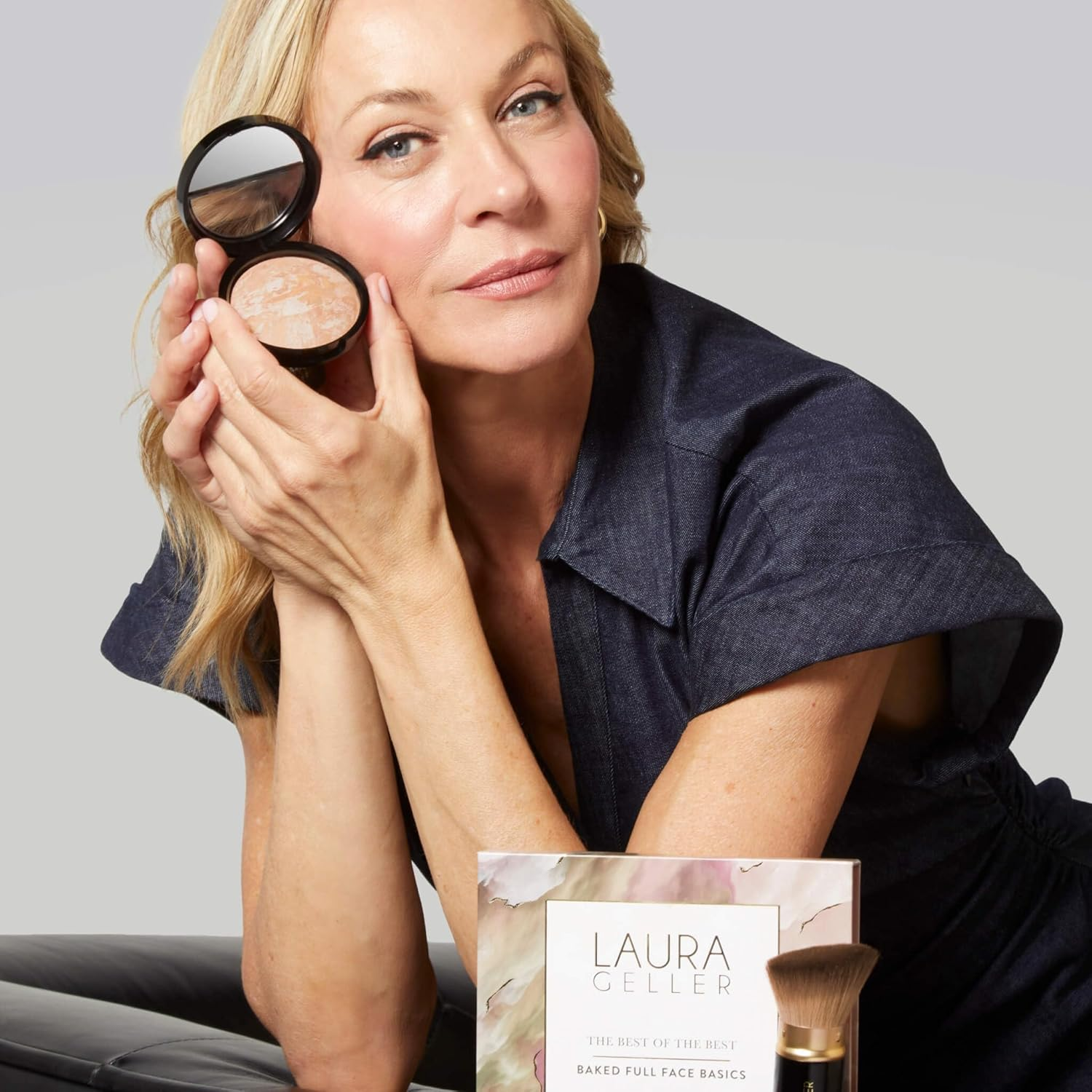 LAURA GELLER NEW YORK Baked Starter Kit: Deep - Best of the Best Full Face Palette + Baked Balance-N-Brighten Powder Foundation + Retractable Angled Kabuki Brush Set image number 3