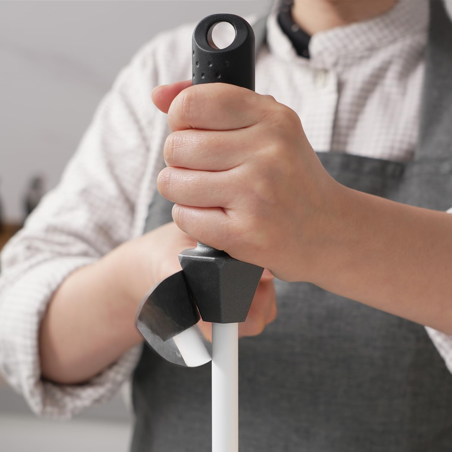 SHARPAL 118H Professional Ceramic Sharpening Fine Honing Rod Steel Kitchen Knife Sharpener Stick with Anti-Breaking Cap Built-In Angle Guide image number 1