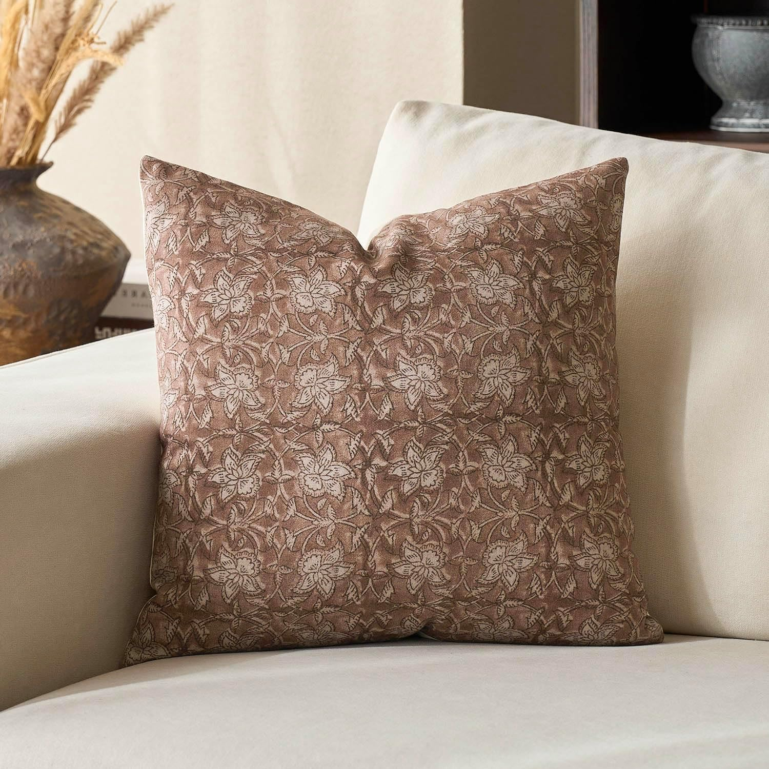 DOMVITUS 18X18 Pillow Cover, Floral Pillow Covers, Couch Pillows for Living Room, Decorative Farmhouse Accent Print Throw Pillow Covers, 1PC, Cloud Cream