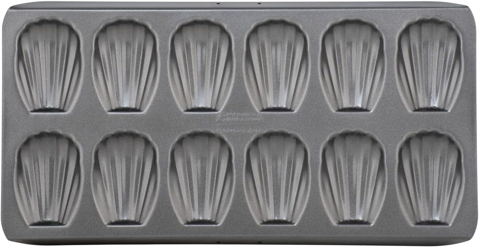 Maxwell & Williams Bakermaker Non-Stick 12 Cup Madeleine Pan image number 1
