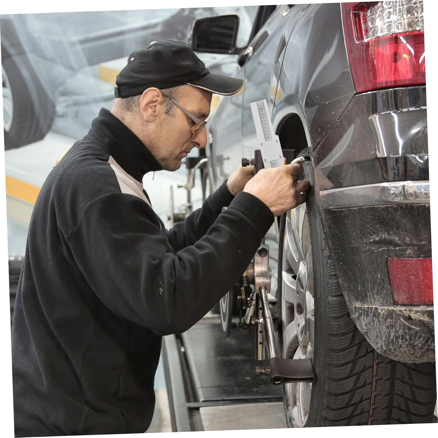 BESTYASH Accurate Tire Tread Depth Gauge Lens Multi-Functional Automotive Tool for Easy Measurement of Tire Depth Compatible Vehicle Types