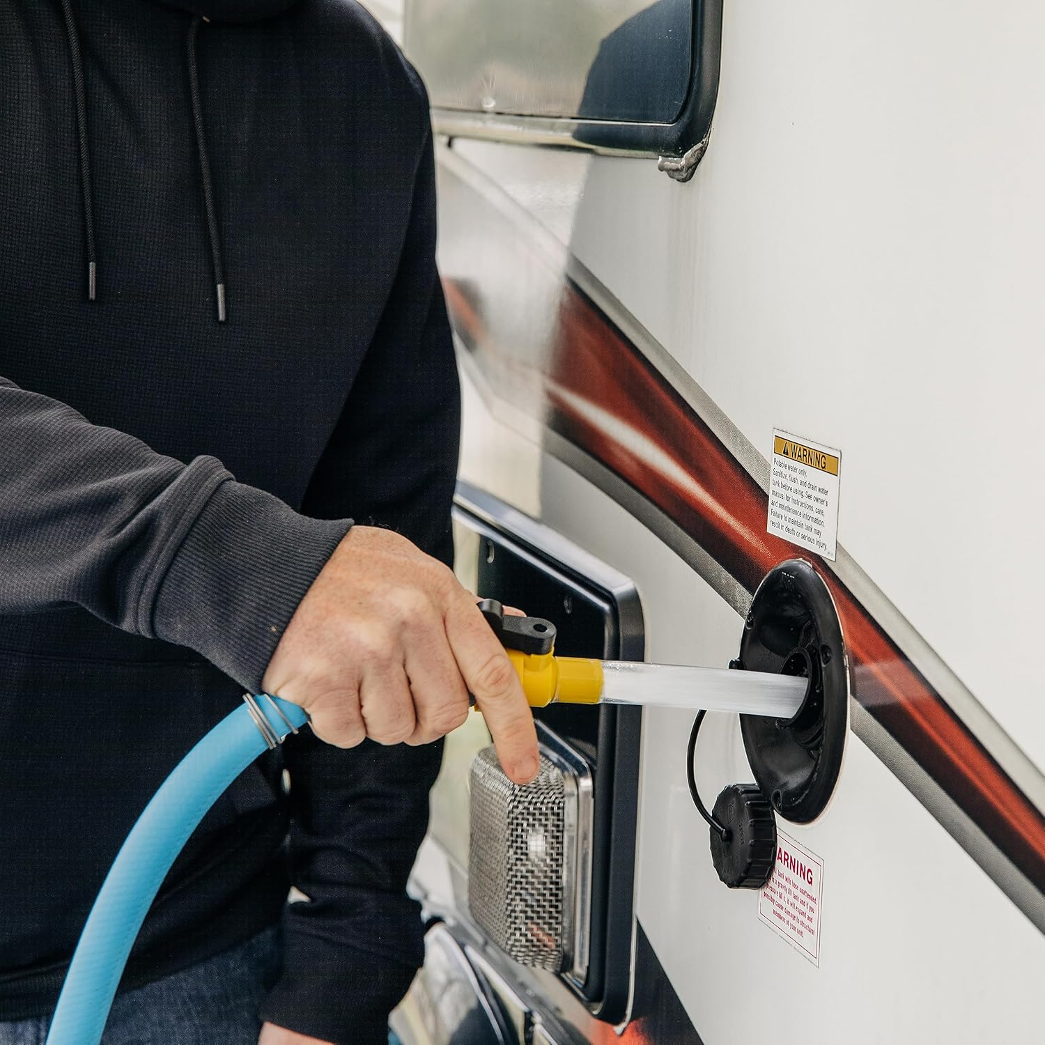 Camco 40003 RV Water Tank Filler with Shutoff Valve image number 2