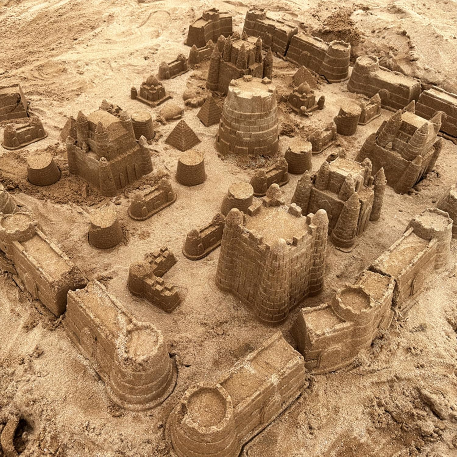 Beach Bucket 8Pcs Beach Toys for Kids Sand Toys Includes Bucket, Shovel,Rake,Sand Sifter Shovels, Castle Bucket and Shovel