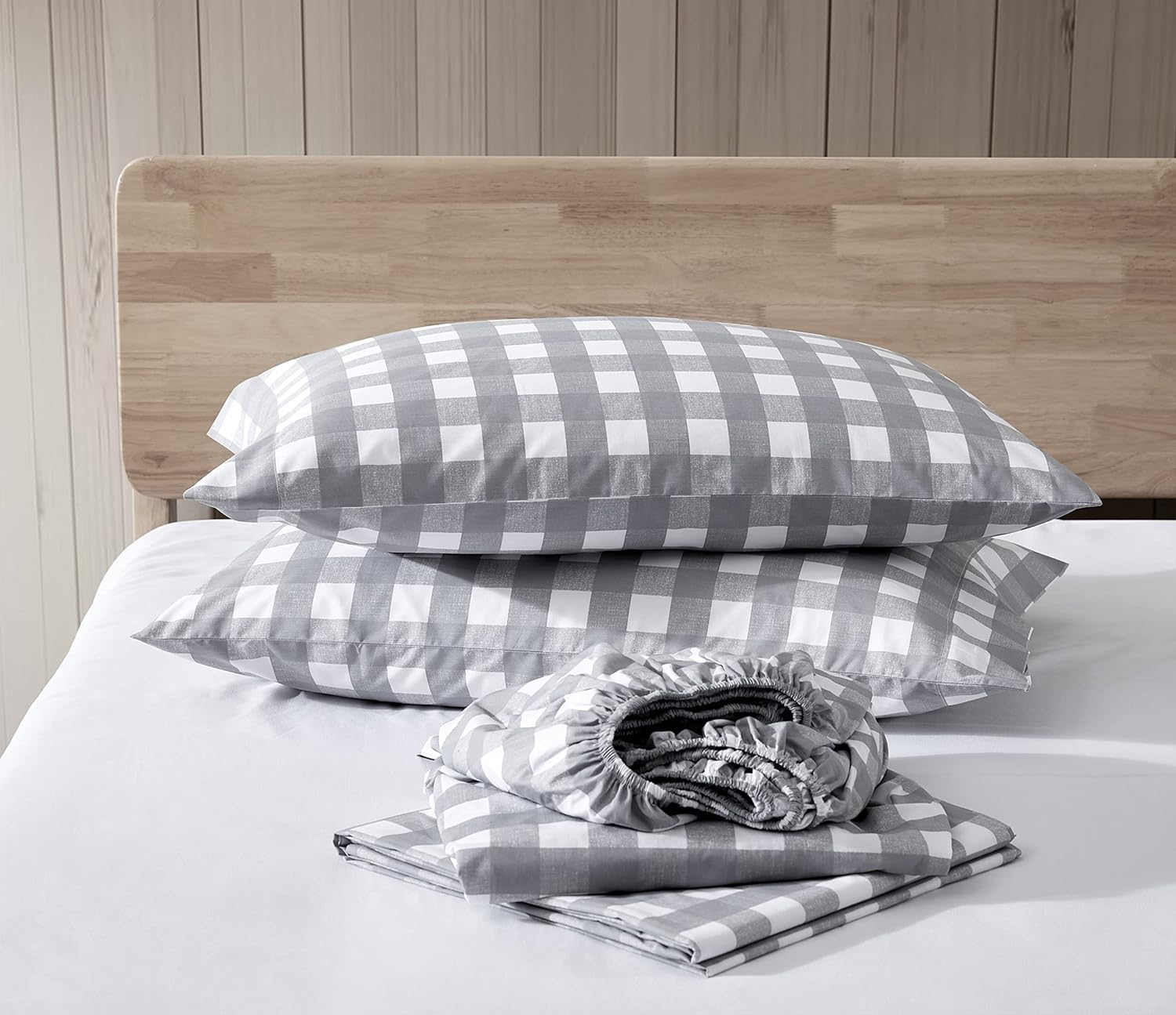 Eddie Bauer Sheets Cotton Percale Bedding Set, Crisp & Cool, Stylish Home Decor, King, Lakehouse Plaid Grey/White image number 4
