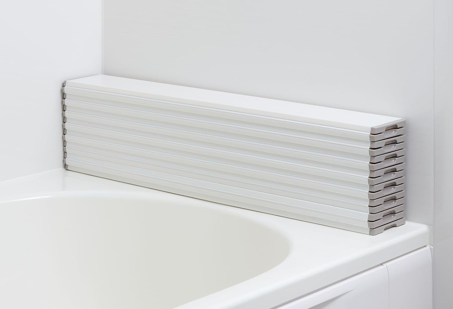 Mie Sangyo Foldable Compact Bath Lid, Product Size (Approx.) 27.6 X 56.5 Inches (70 X 141.8 Cm), White (Main Body) Stain Resistant (Soft), Ag, Antibacterial Treatment, Mildew Resistant image number 6