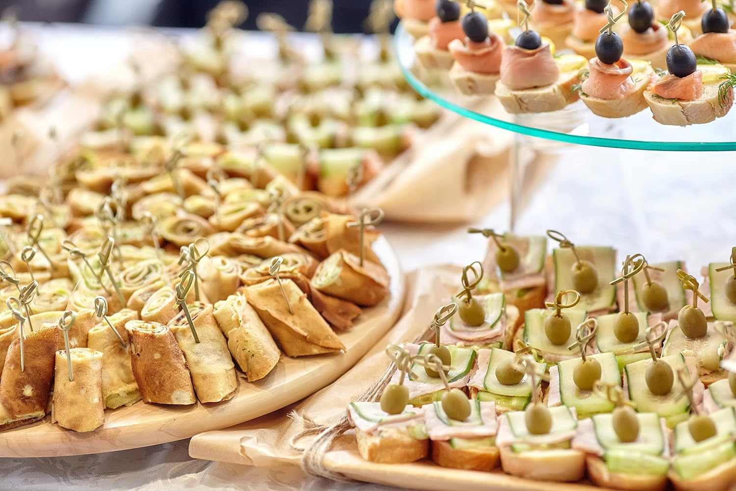 200 Count | Kingseal Bamboo Wood Flower Knot Picks, Skewers, 3.5 Inches, Perfect for Cocktails and Appetizers - 2 Packs of 100 Count image number 4