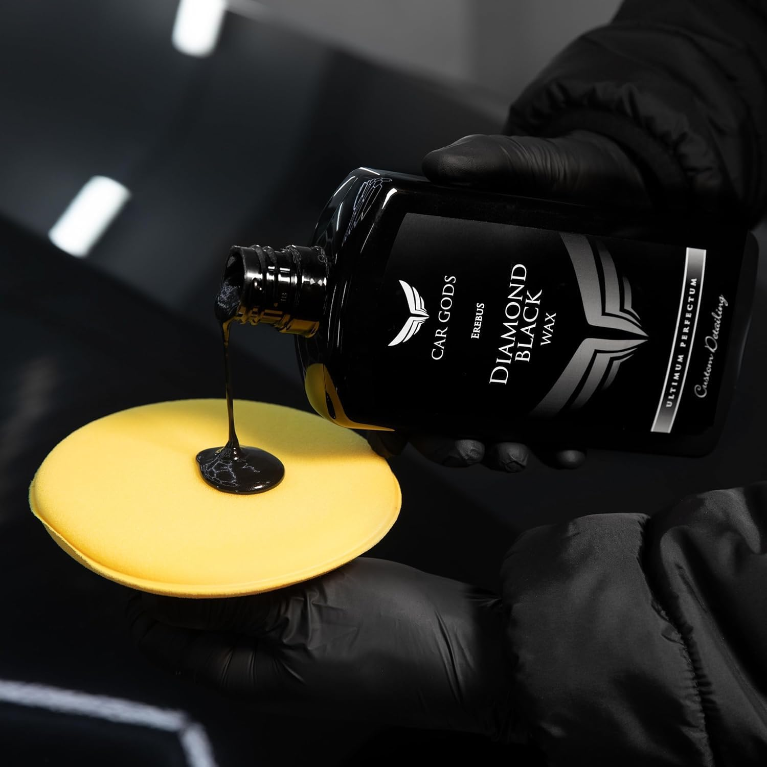 Car Gods Black Carnauba Wax Polish Scratch Remover Paint Protection 500 Ml - Pigmented Formula 3 in 1 Restores Pigments Protects Vehicle Paintwork Removes Surface Oxidation Blemishes Minor Scratches image number 2