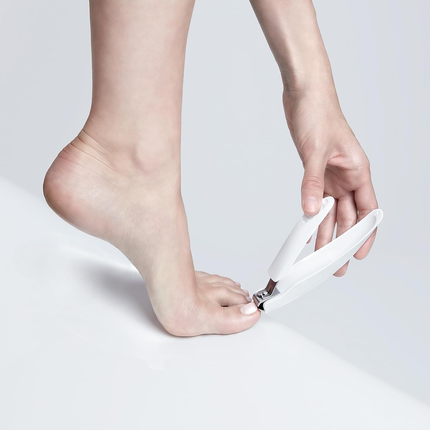 ZWILLING Toenail Clippers (With Nail Catcher, Extra Large, Sharp Straight Edge, for Left and Right Handers), Premium, White, 145 Mm image number 3