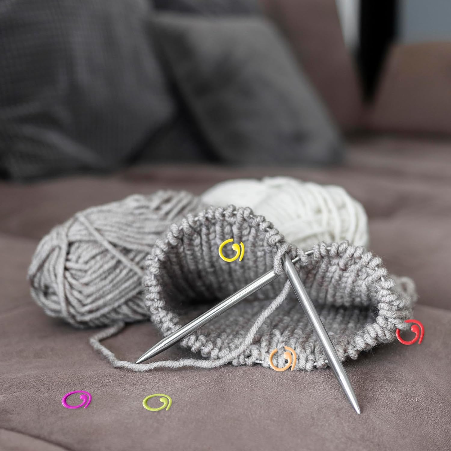 TEAONE Knitting Split Rings, 30 PCS Metal Stitch Marker Rings for DIY, Sewing Tool Accessories (Colorful)