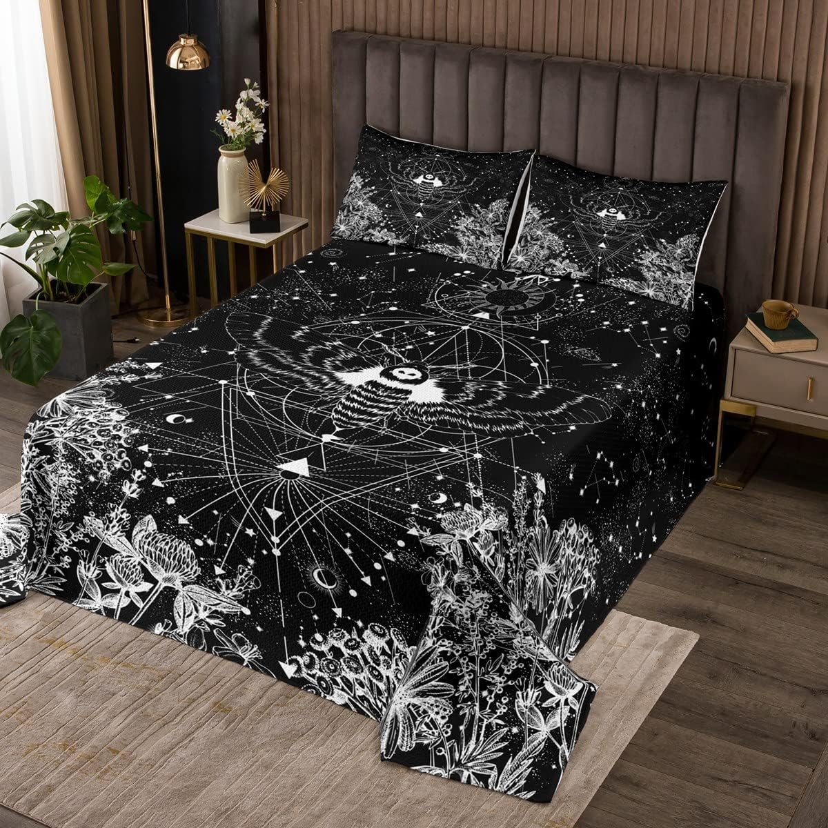 Gothic Moth Bedspread Set 240 X 260 Cm Sun and Moon Quilt Set Trippy Galaxy Duvet Starry Sky Bed Linen Hippie Bohemian Duvet Psychedelic Astrology Bedspread 3-Piece Soft