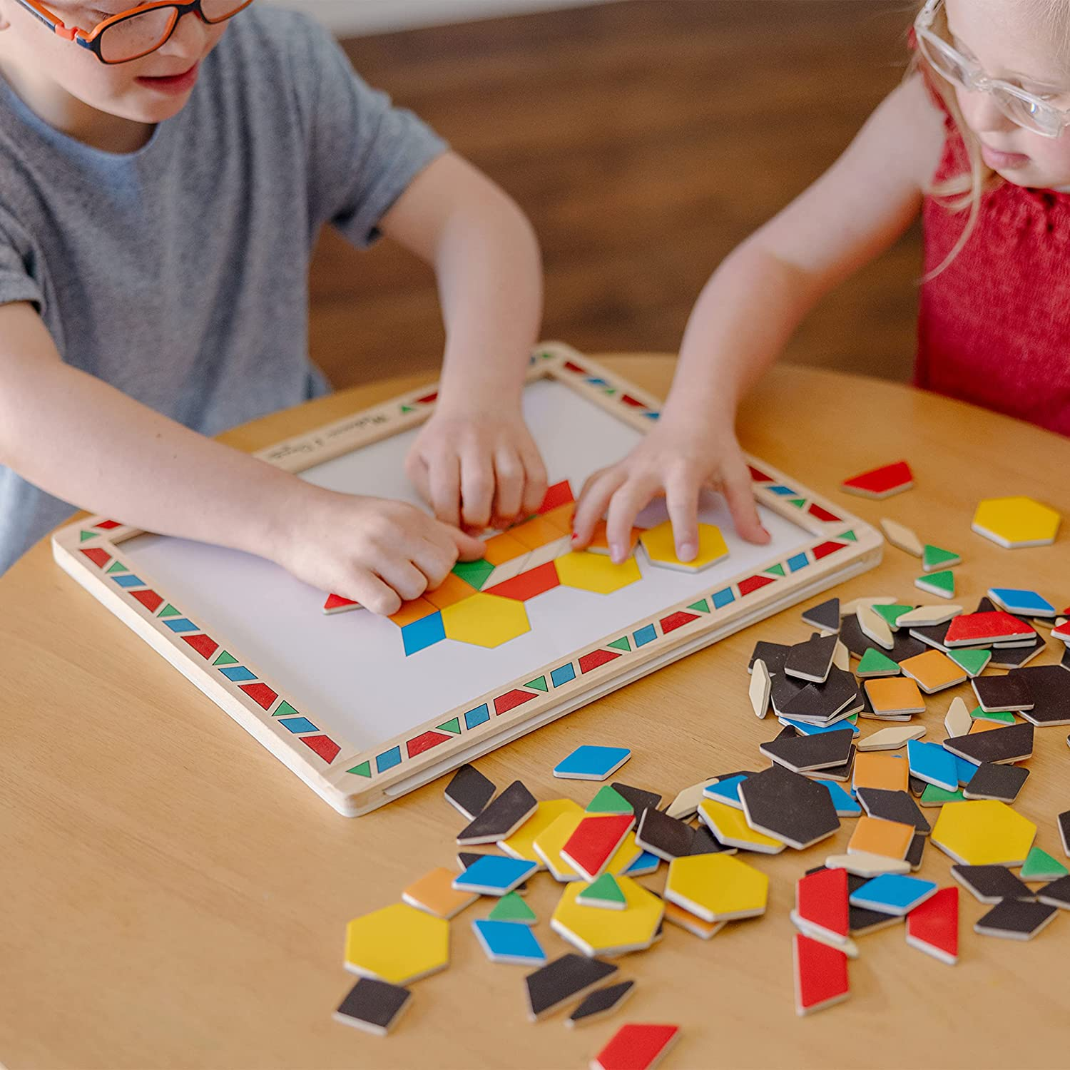 Melissa and Doug - Magnetic Pattern Block Kit