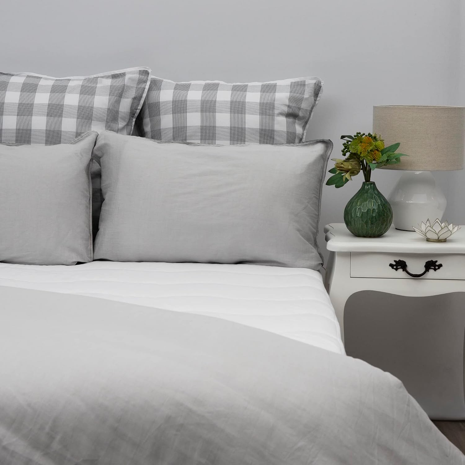 Tontine Luxe Classic Anti-Allergy Mattress Protector, Double &ndash; Quilted Cotton Top with Anti-Microbial Polyester Fill &ndash; 50Cm Fitted Skirt &ndash; Ideal for Asthma and Allergy Sufferers &ndash; Machine Washable image number 5